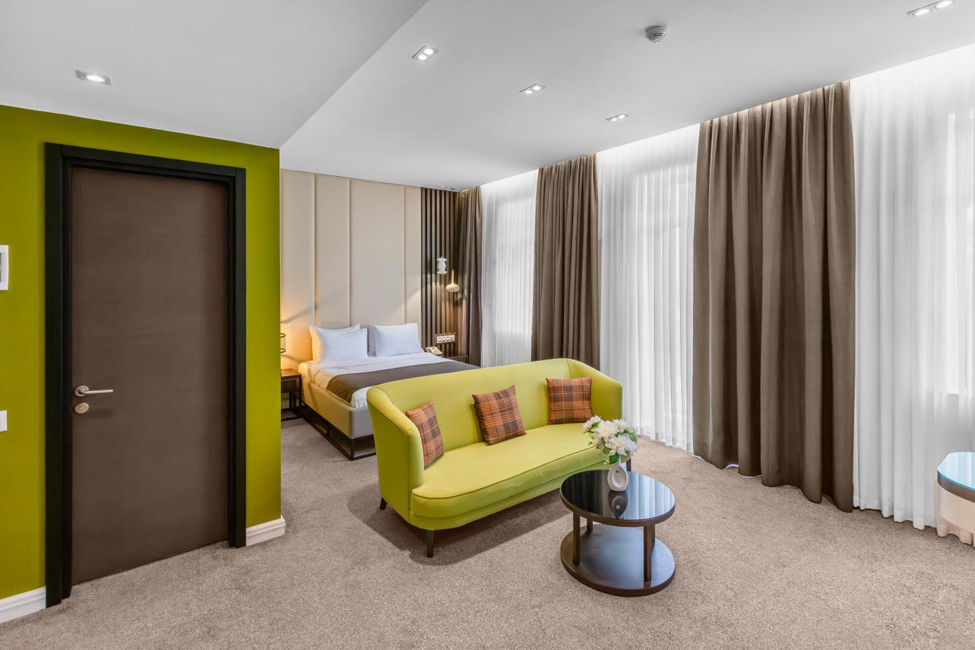 Deluxe Double or Twin Room