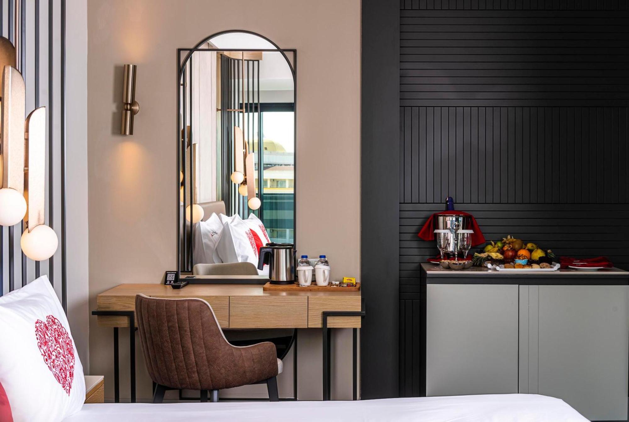 Double or Twin Room Partial Sea View