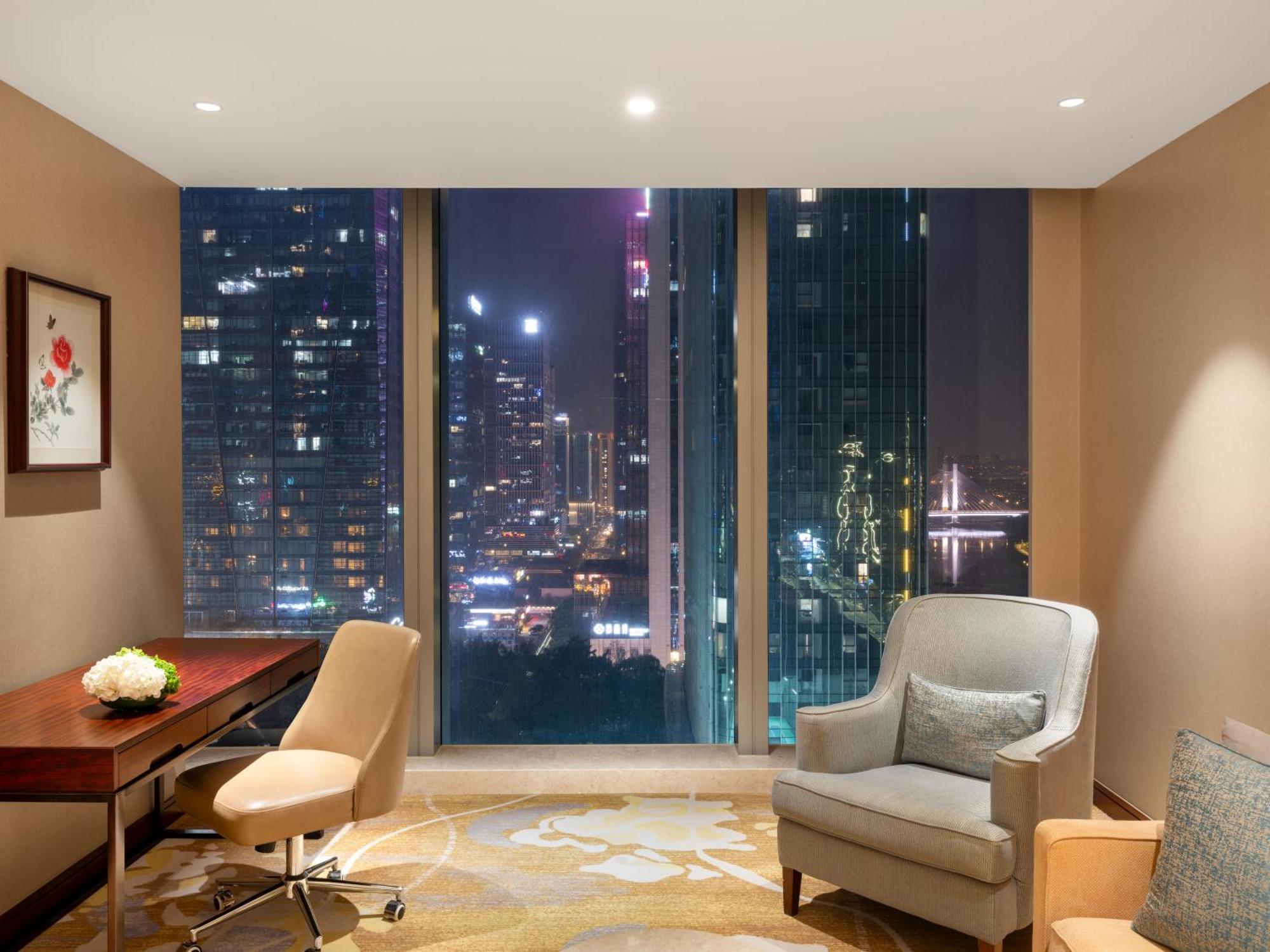 Grand Premier Room (One bedroom and one living room)