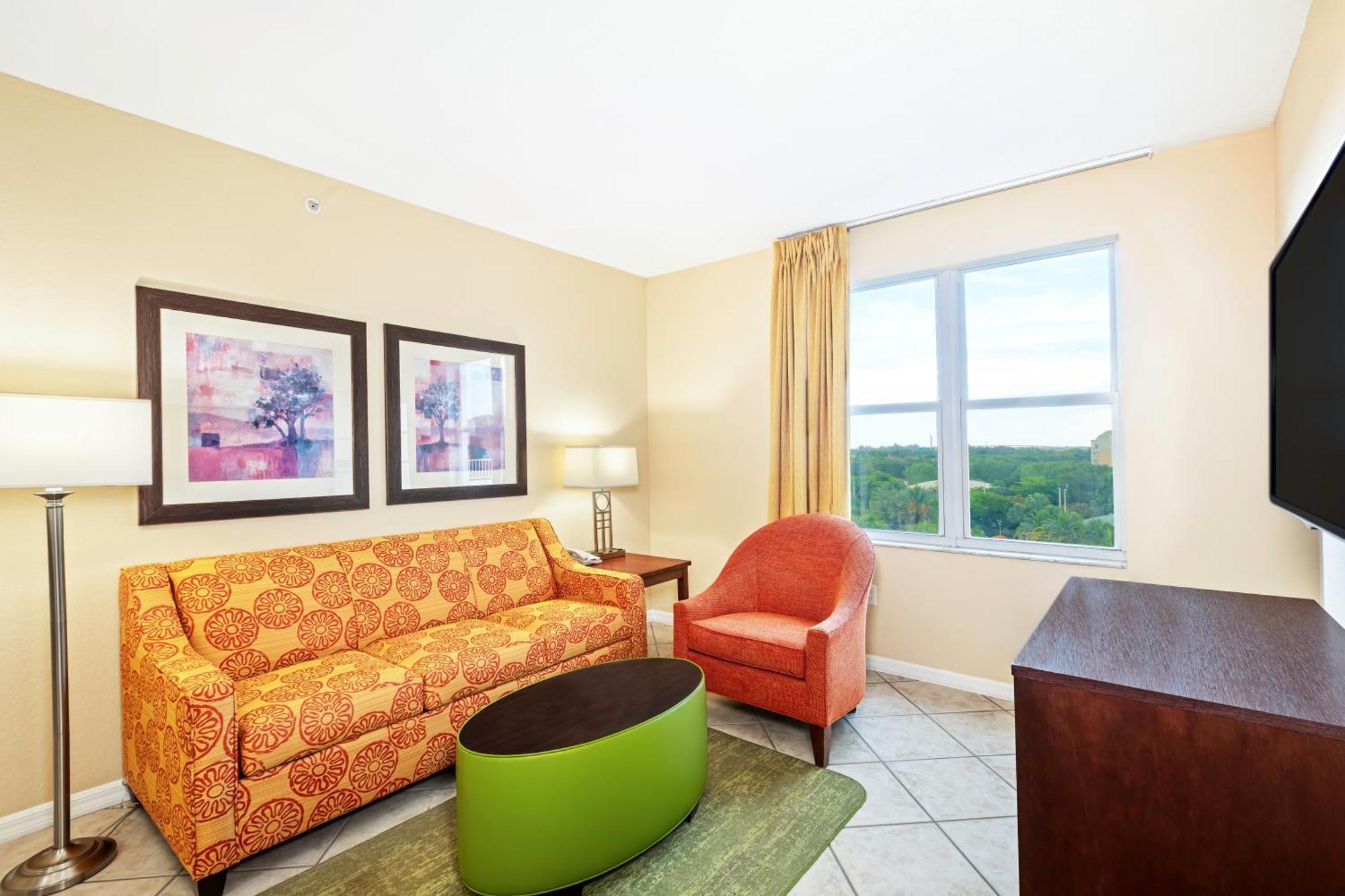 Suite with Garden View