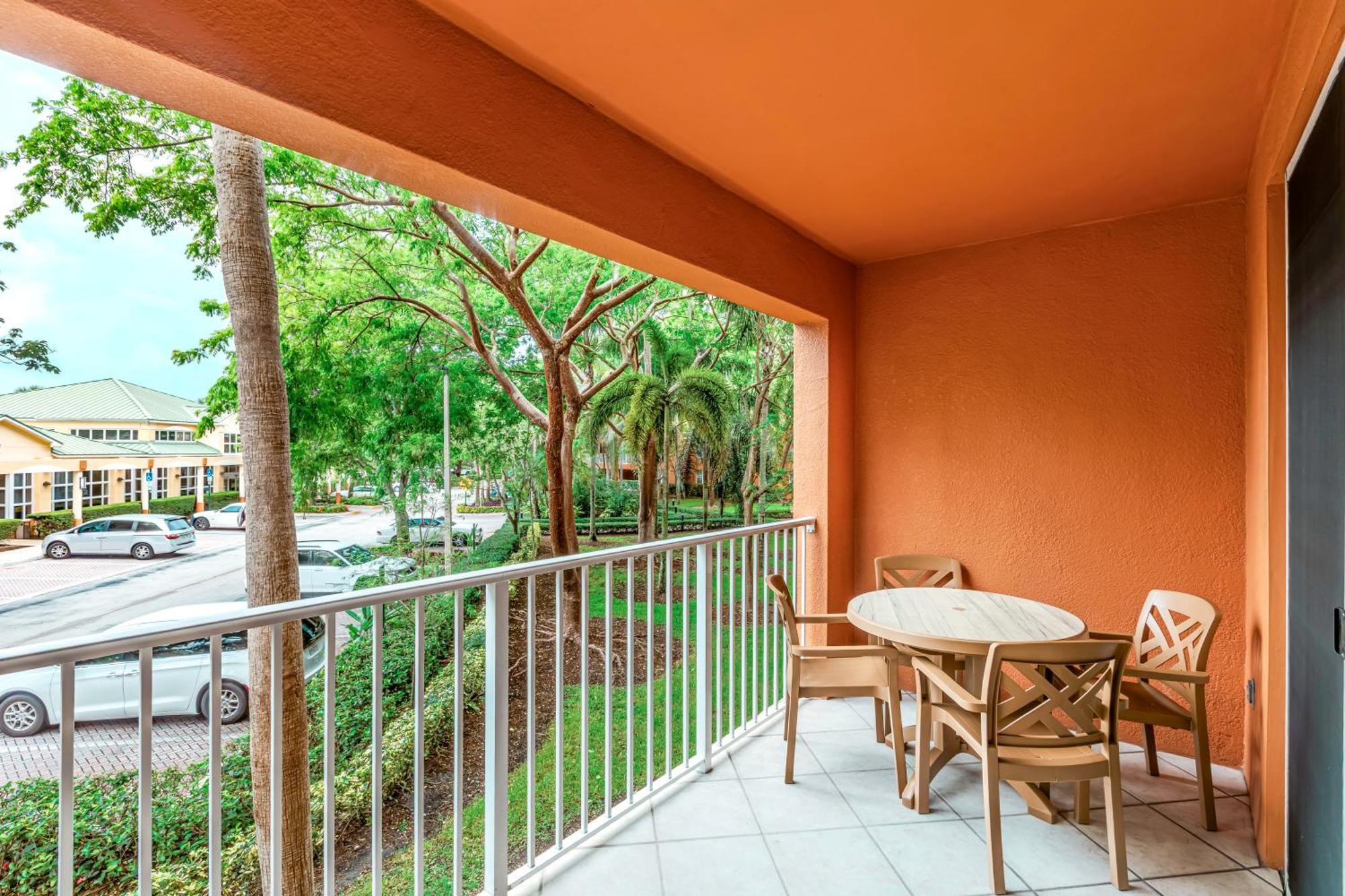 Suite with Garden View