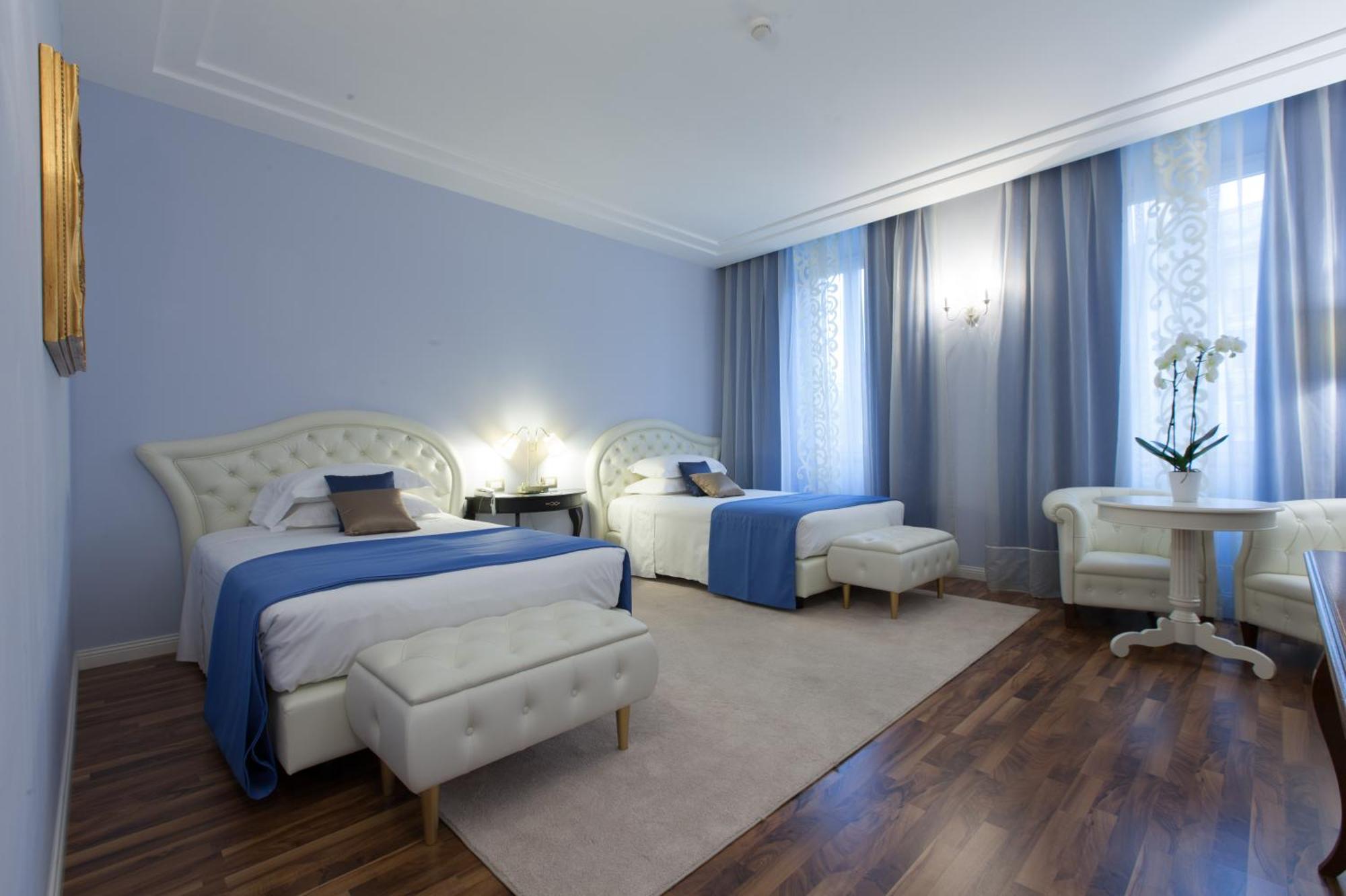 Family Room Spa access