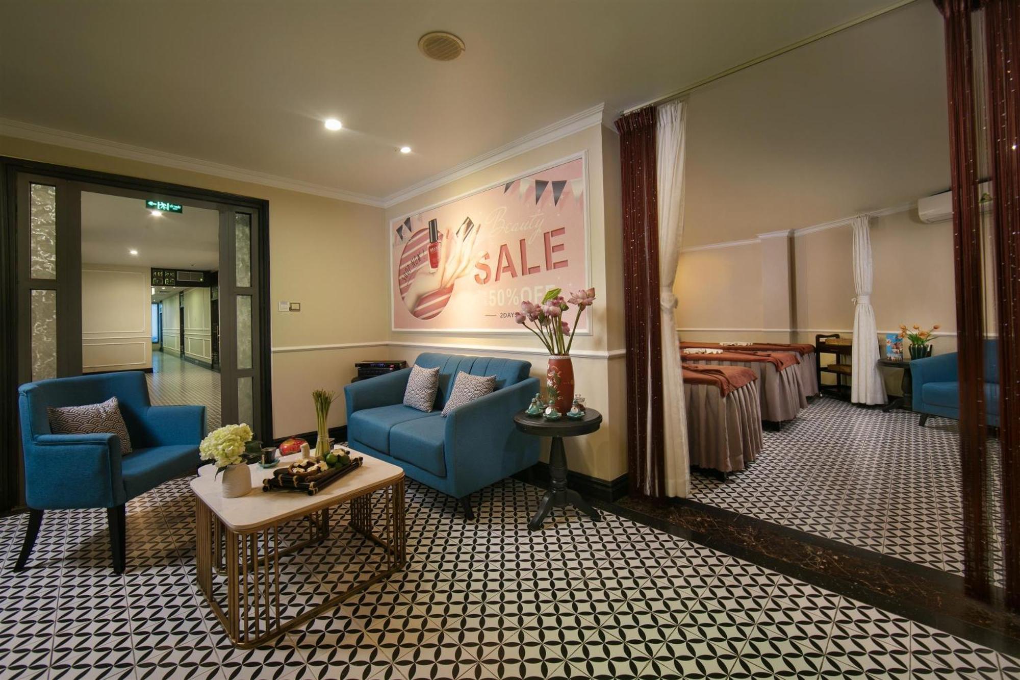 Family Connecting Room With Balcony And City View for 6 pax
