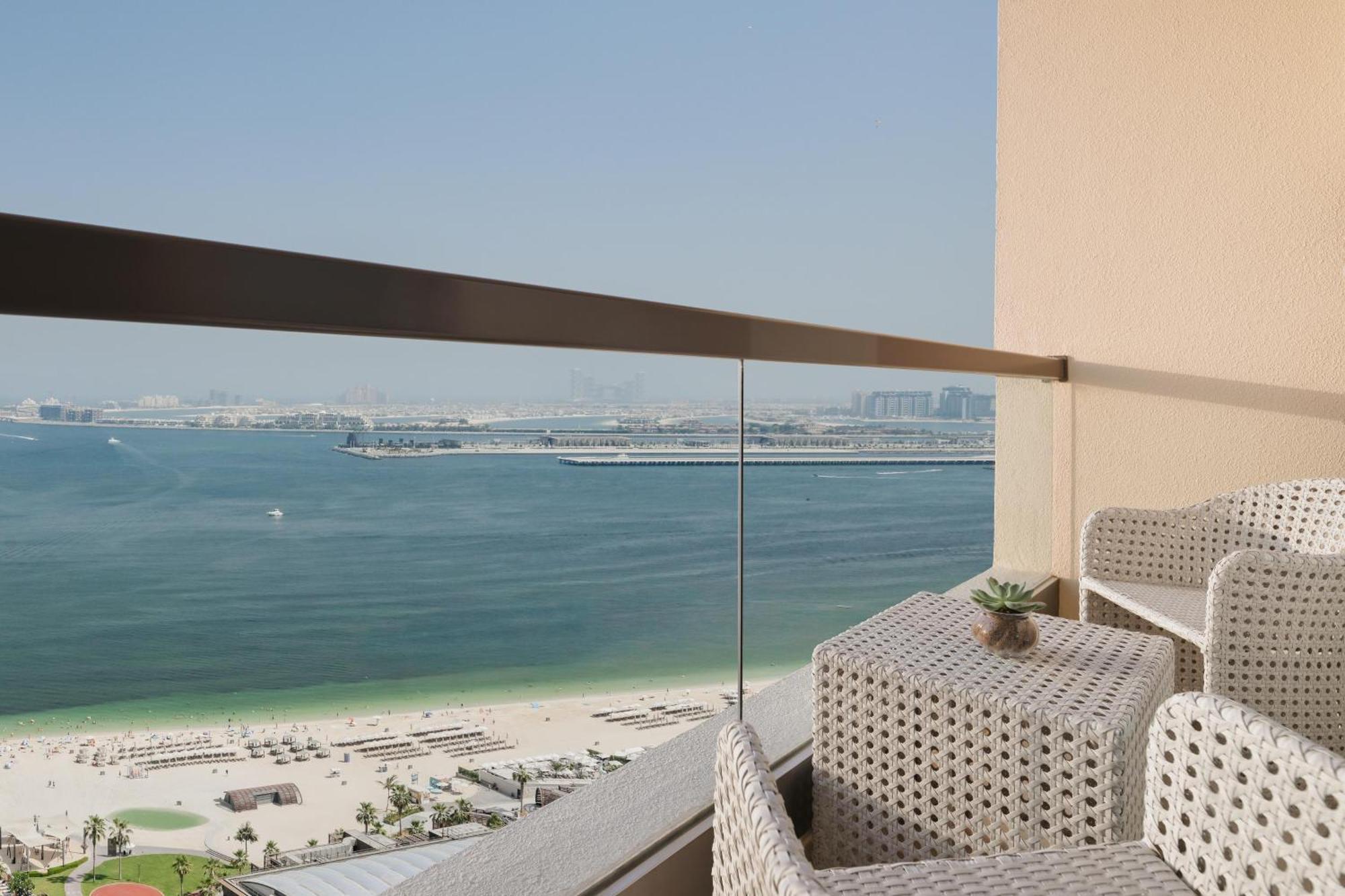 Club Sea View Room Balcony-Higher floor & Coral Lounge Access,1693291201:JPEG