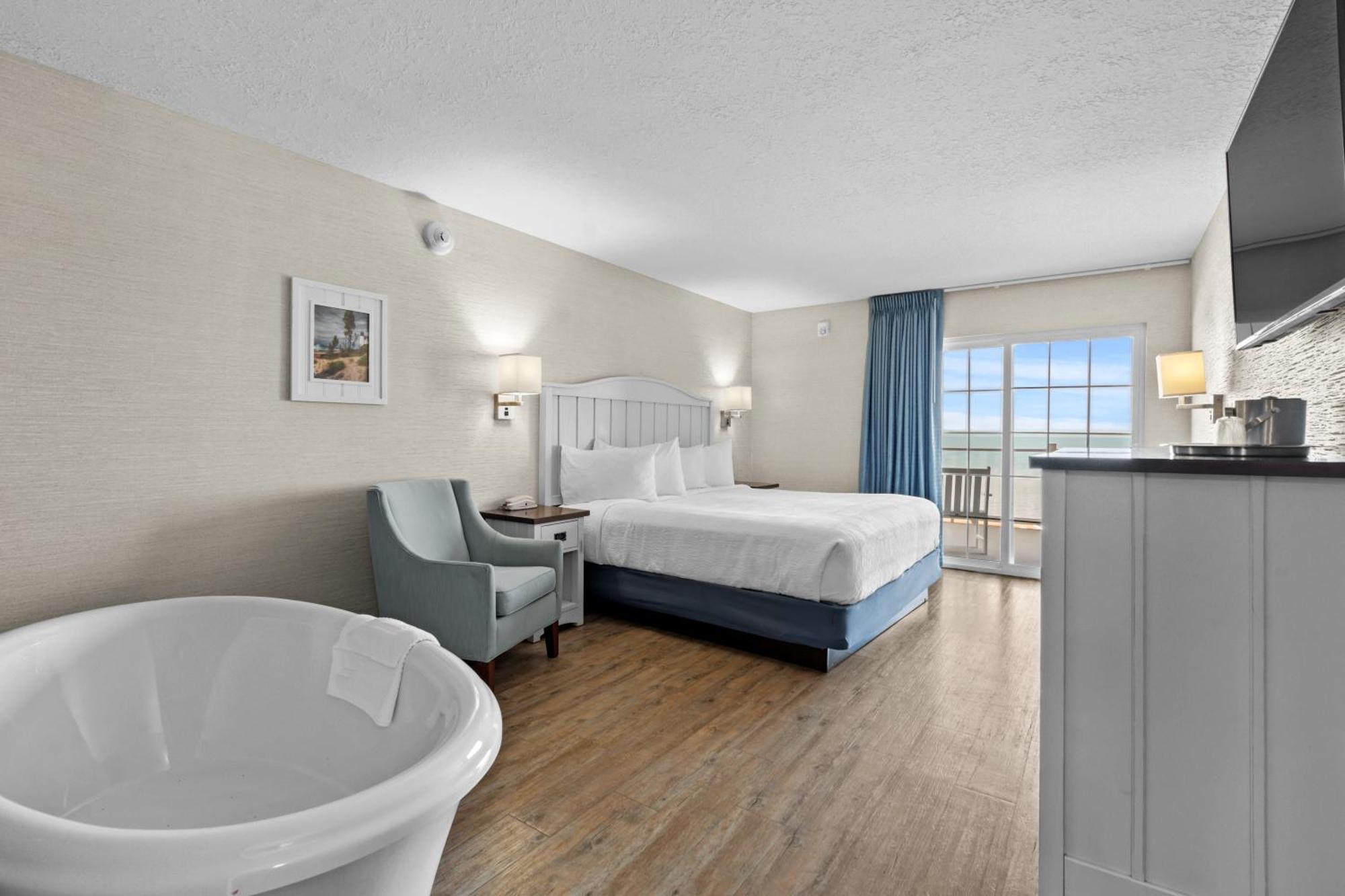 Beach View Walkout King Spa,1694565349:JPEG