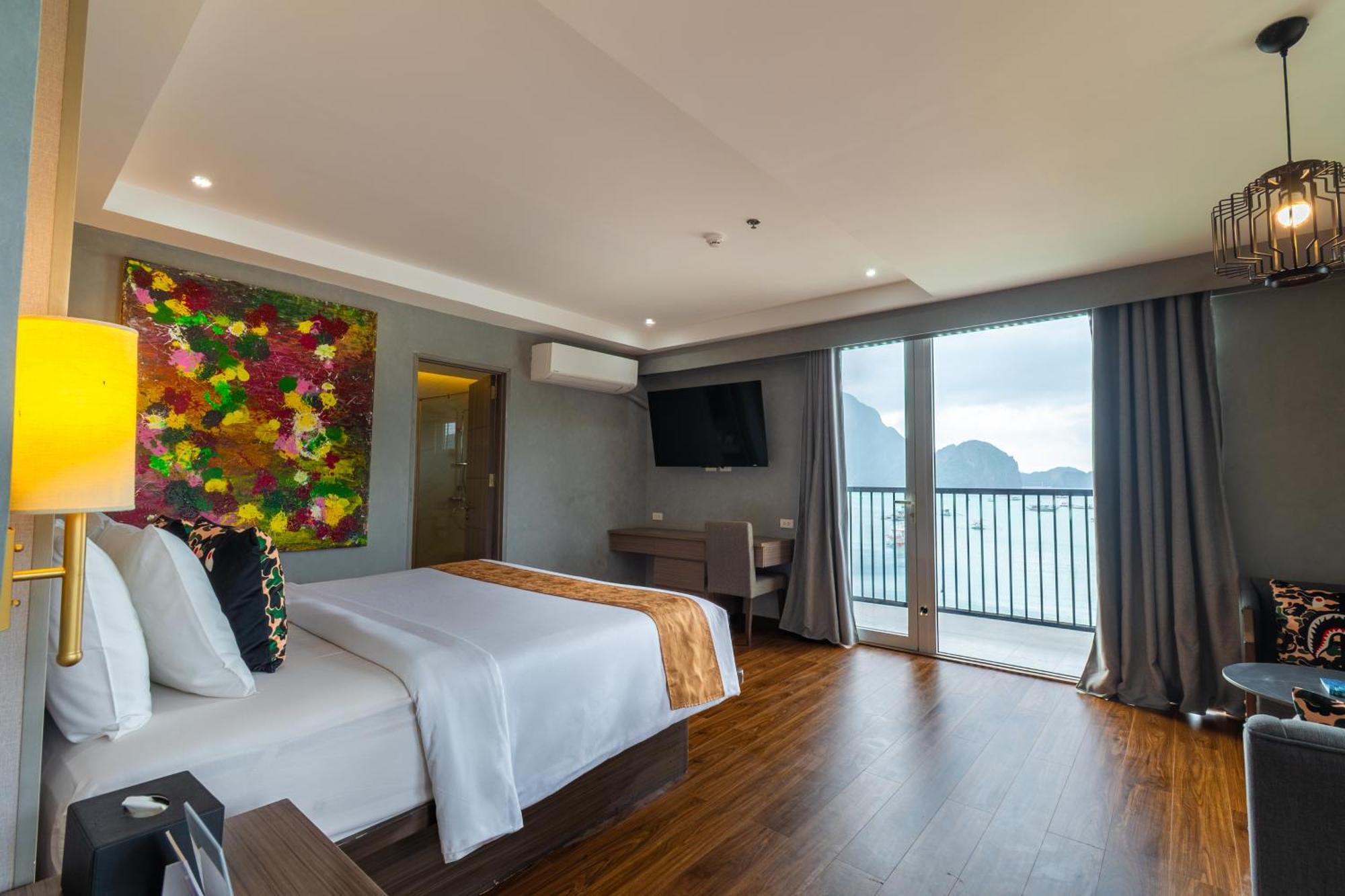 Executive Suite with Sea View
