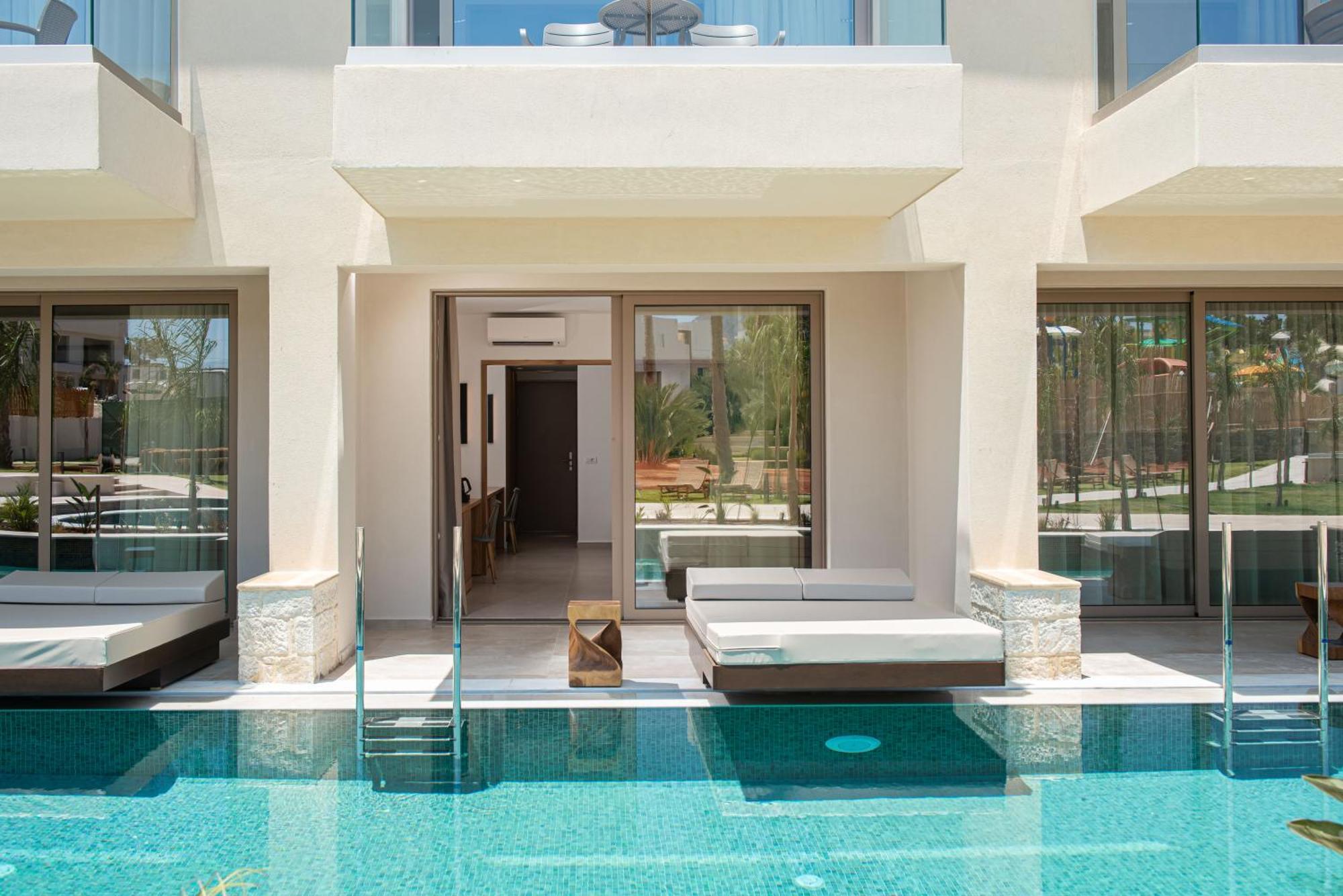 Premium Family suite swim up5years old above,1697087301:JPEG