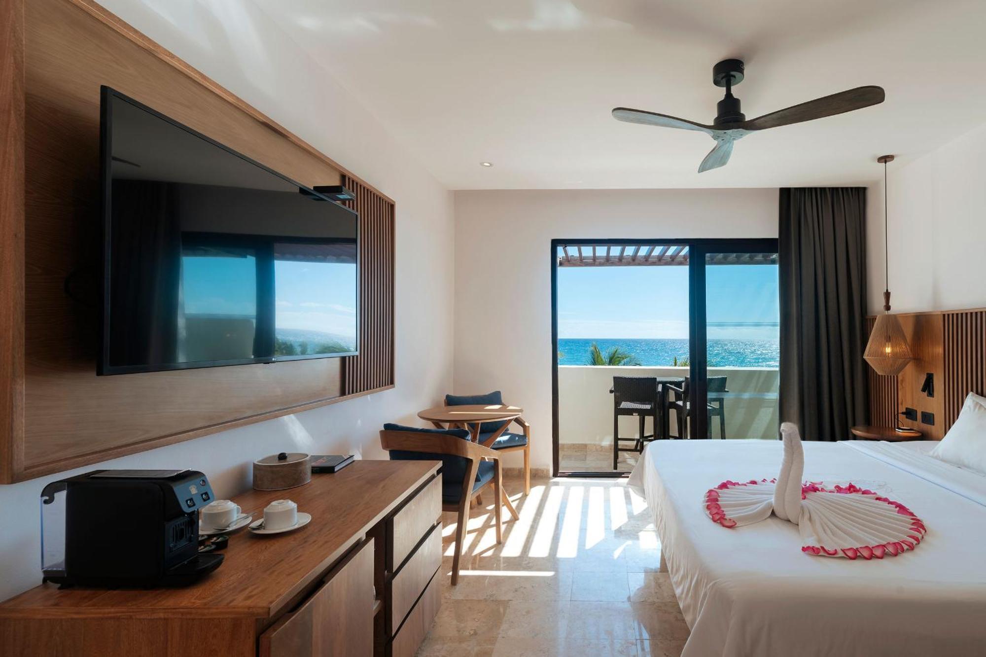 Junior Suite Garden Premium Ocean Front,1697865229:JPEG