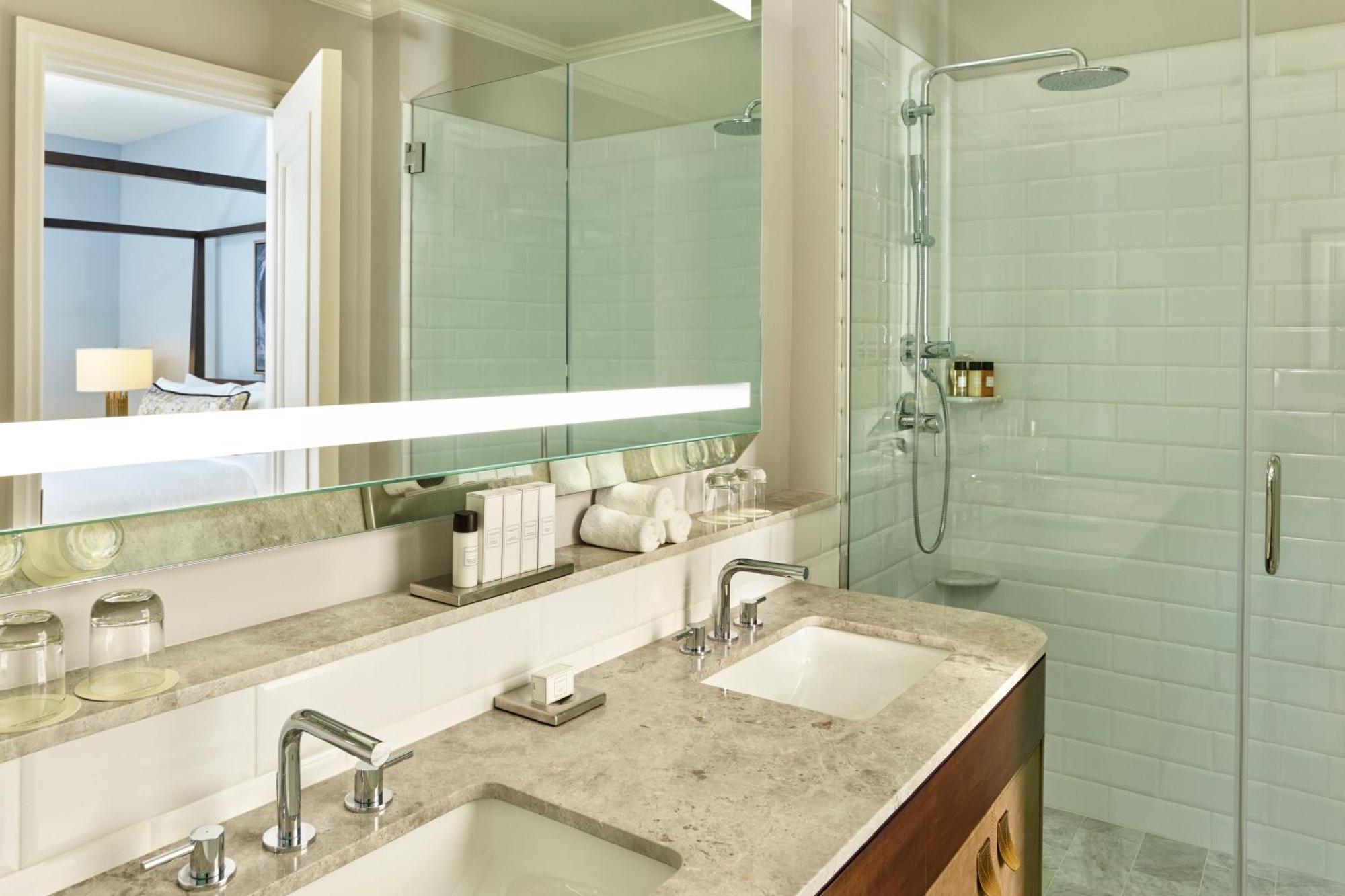 Superior Suite 1 Bedroom 2 room Suite 1 King Sofa bed,1697820280:JPEG
