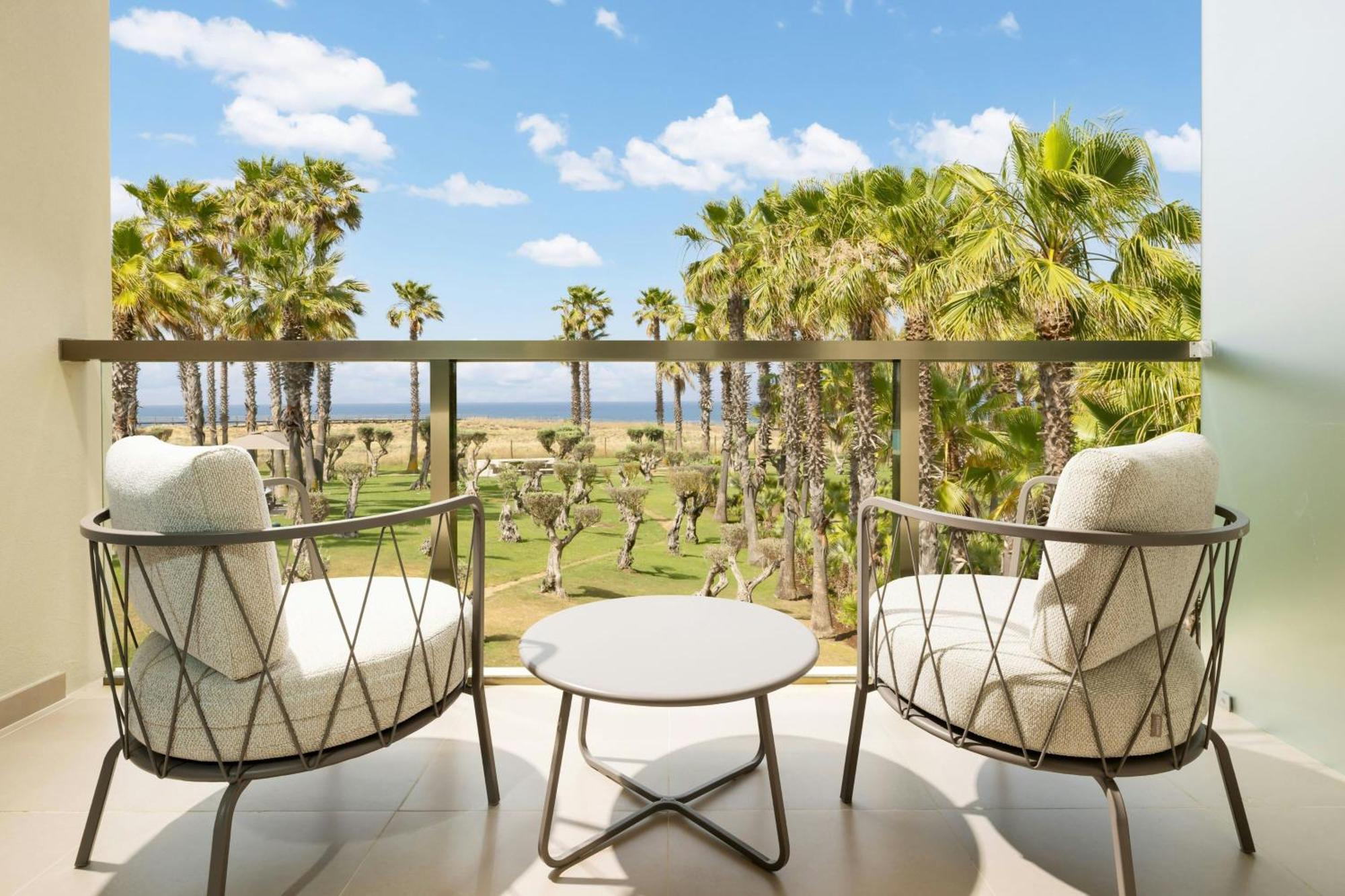 Deluxe King Room Balcony Sea View