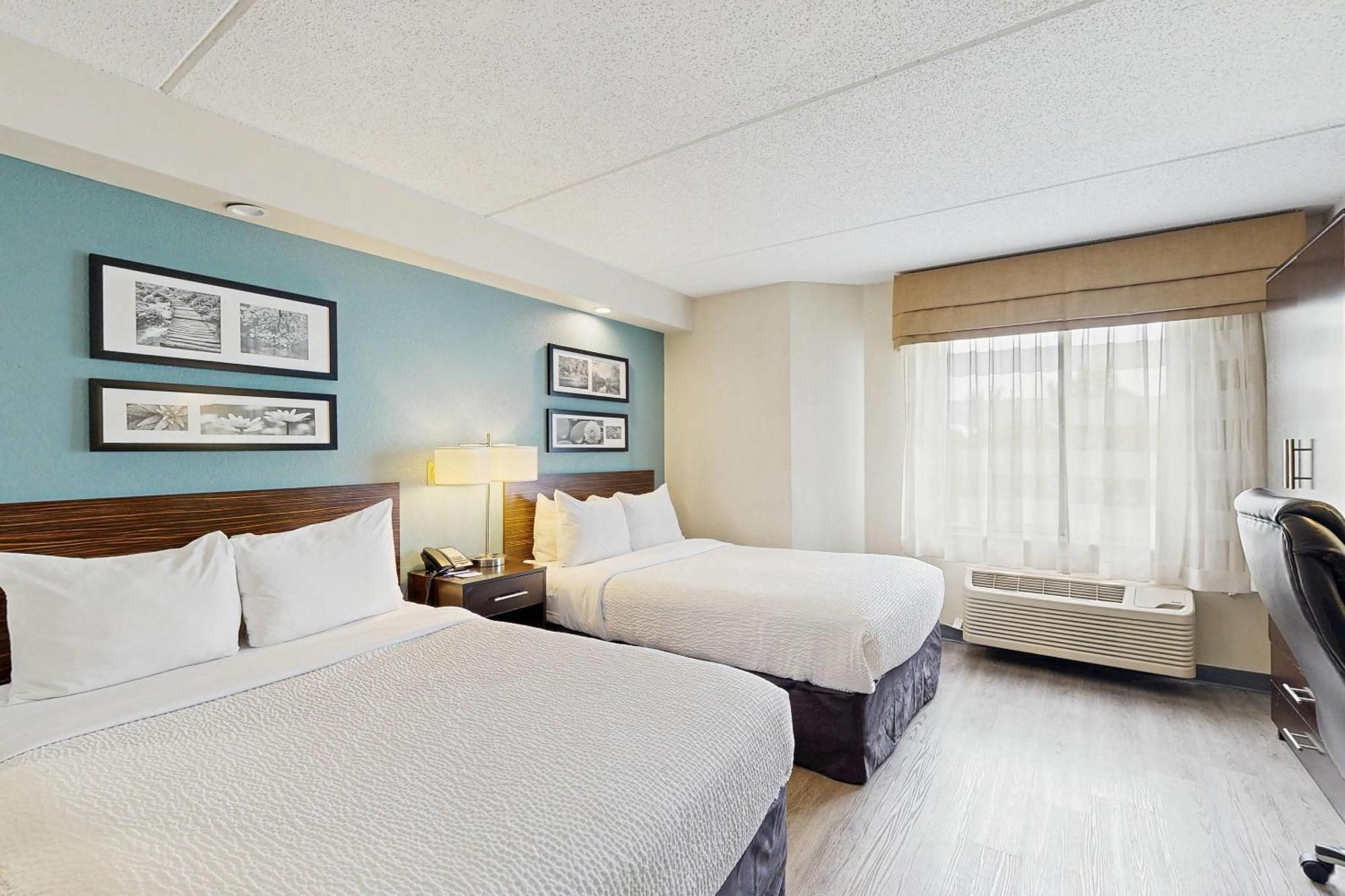 Double Room with Two Double Beds - Non-Smoking