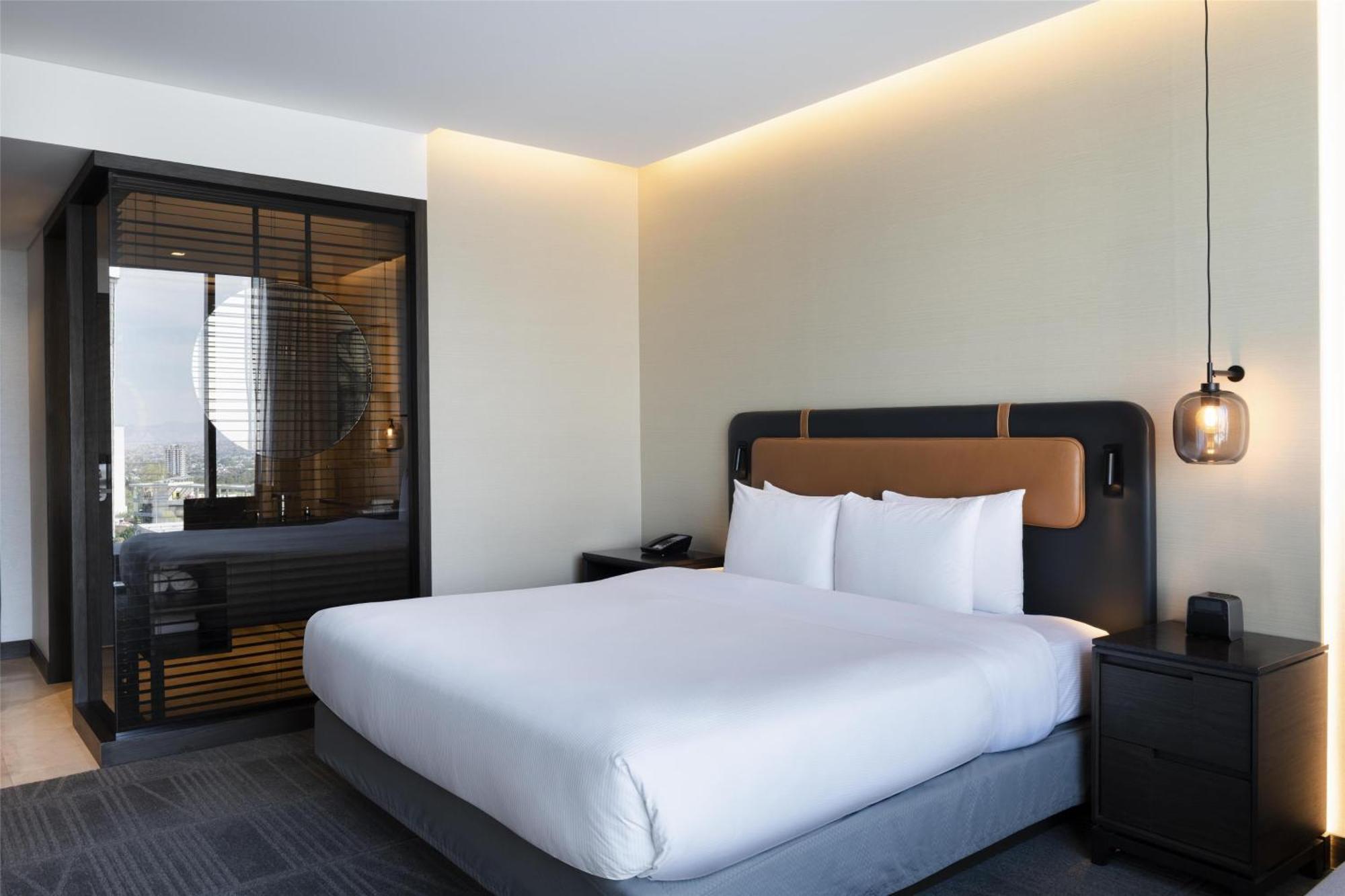 Executive King Room,1699163602:JPEG