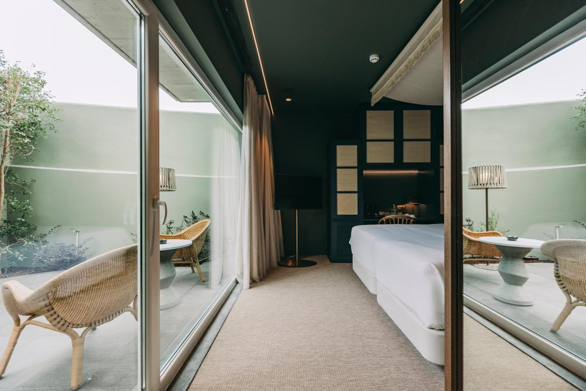Superior Double or Twin Room Terrace,1699328700:JPEG