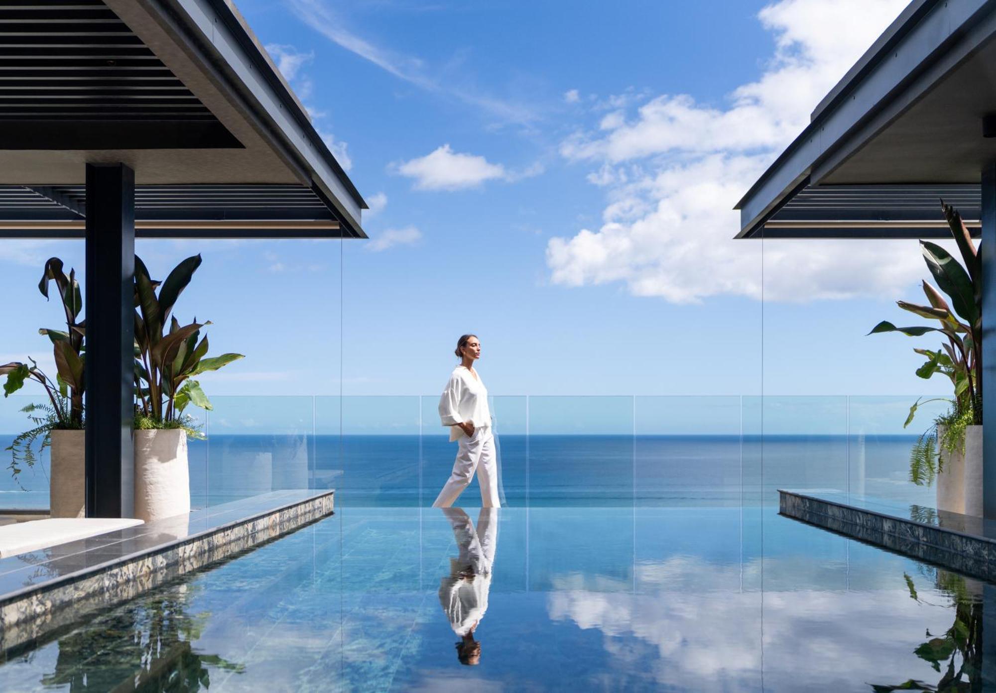 Legend Signature Penthouse Oceanview pool