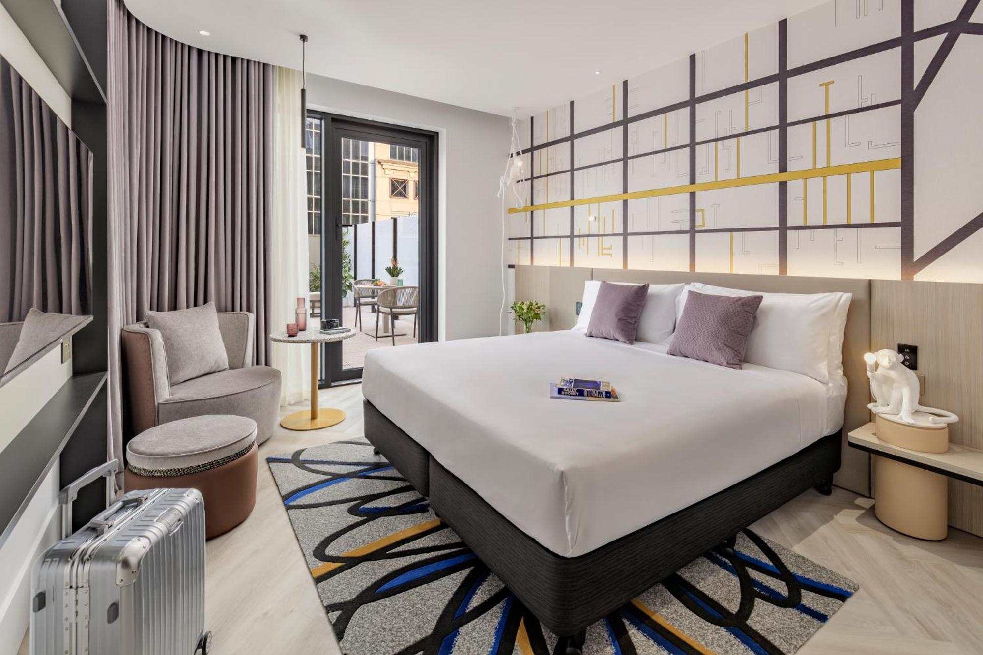 Standard King Room with Balcony and City View