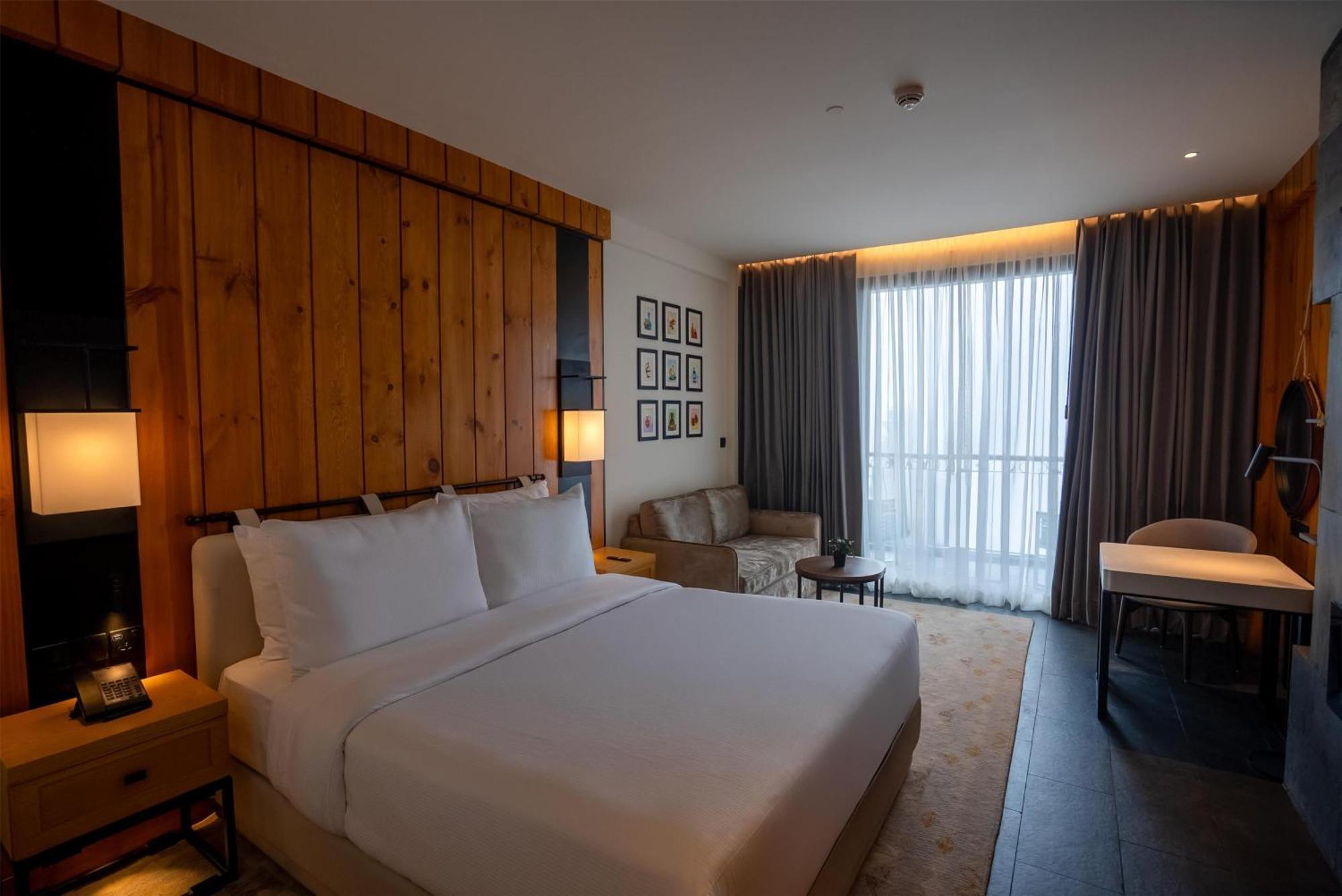 King Room with Mountain View