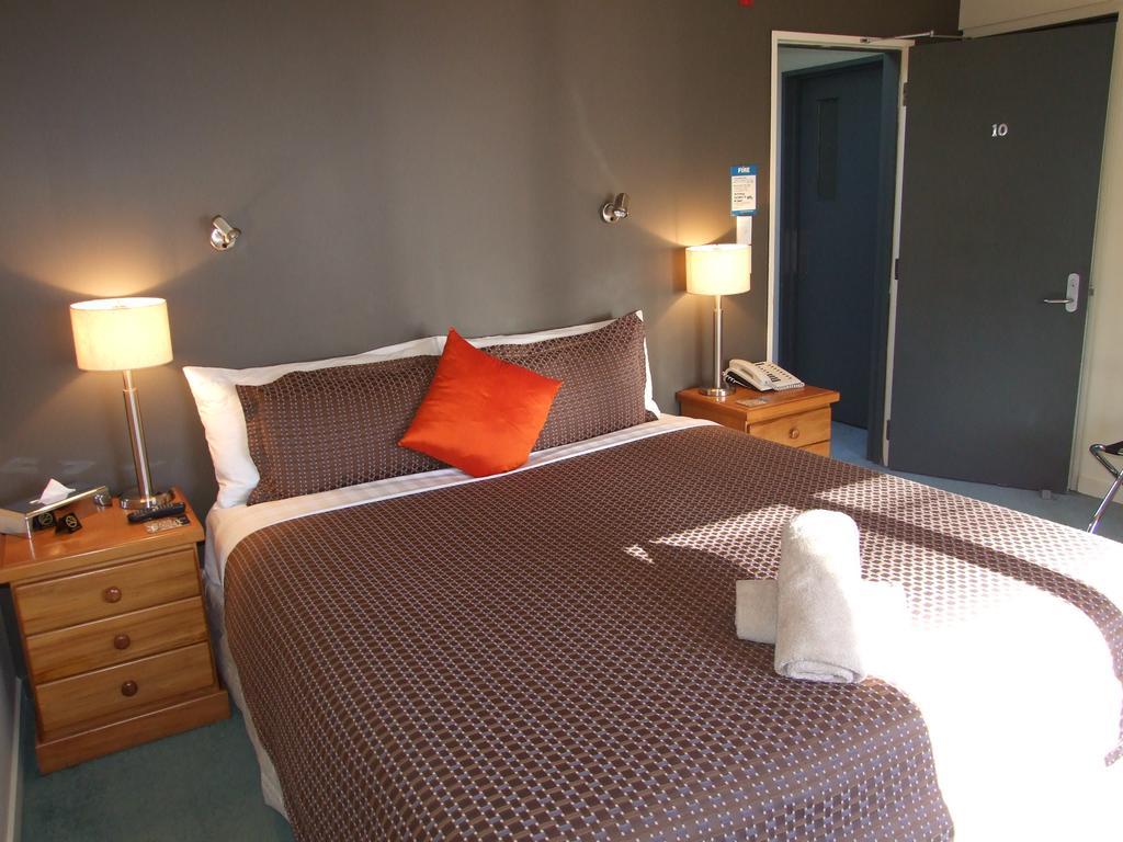 King Room with Sofa Bed