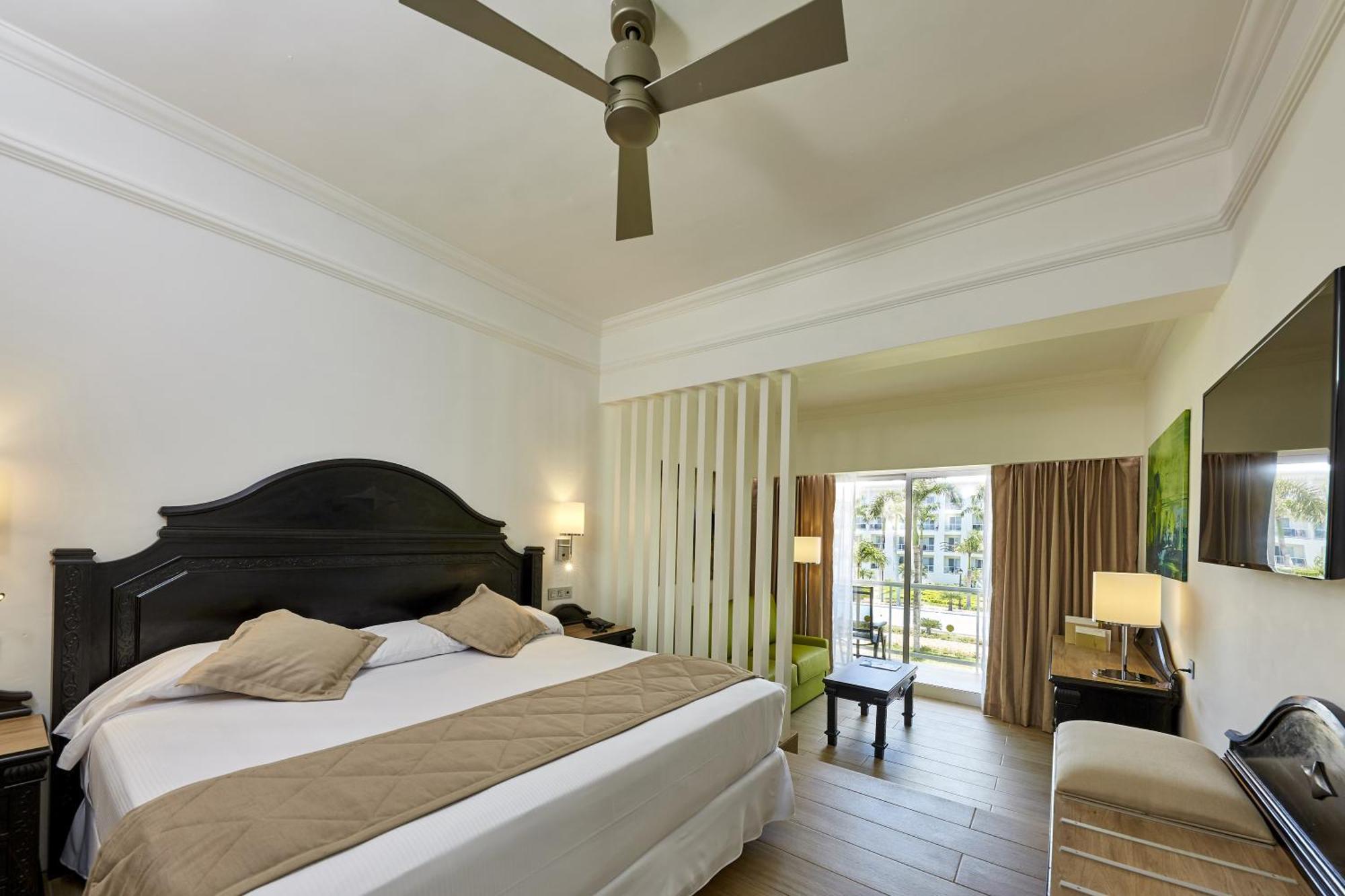 Junior Suite Tropical View