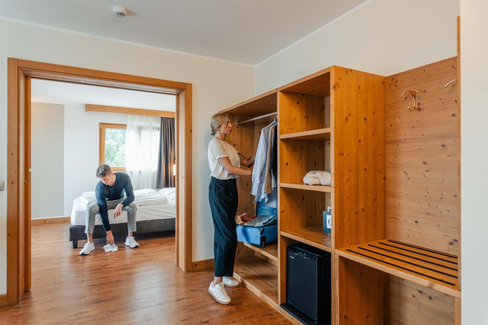 Family room panoramic view balcony