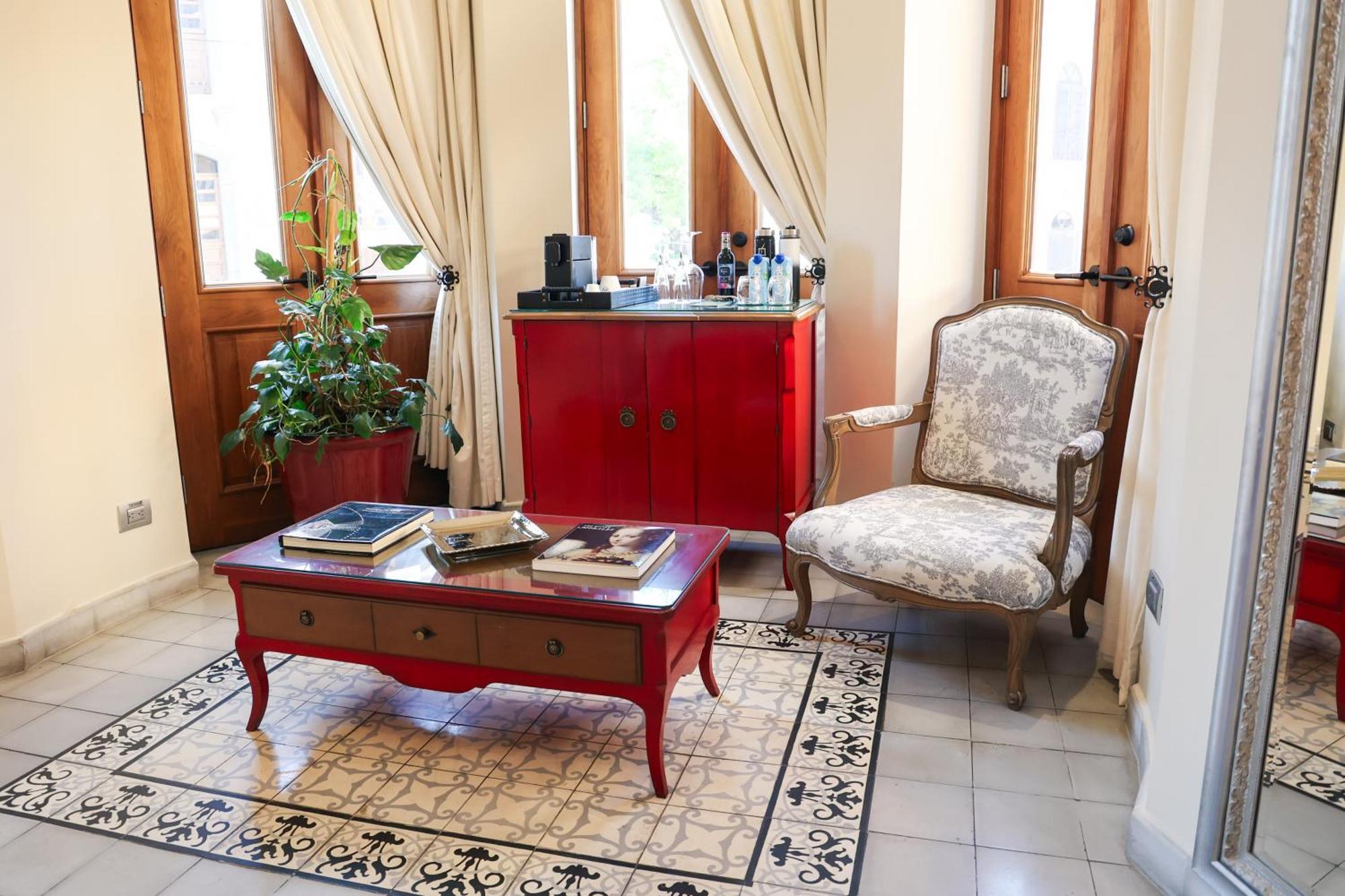 Corner Suite