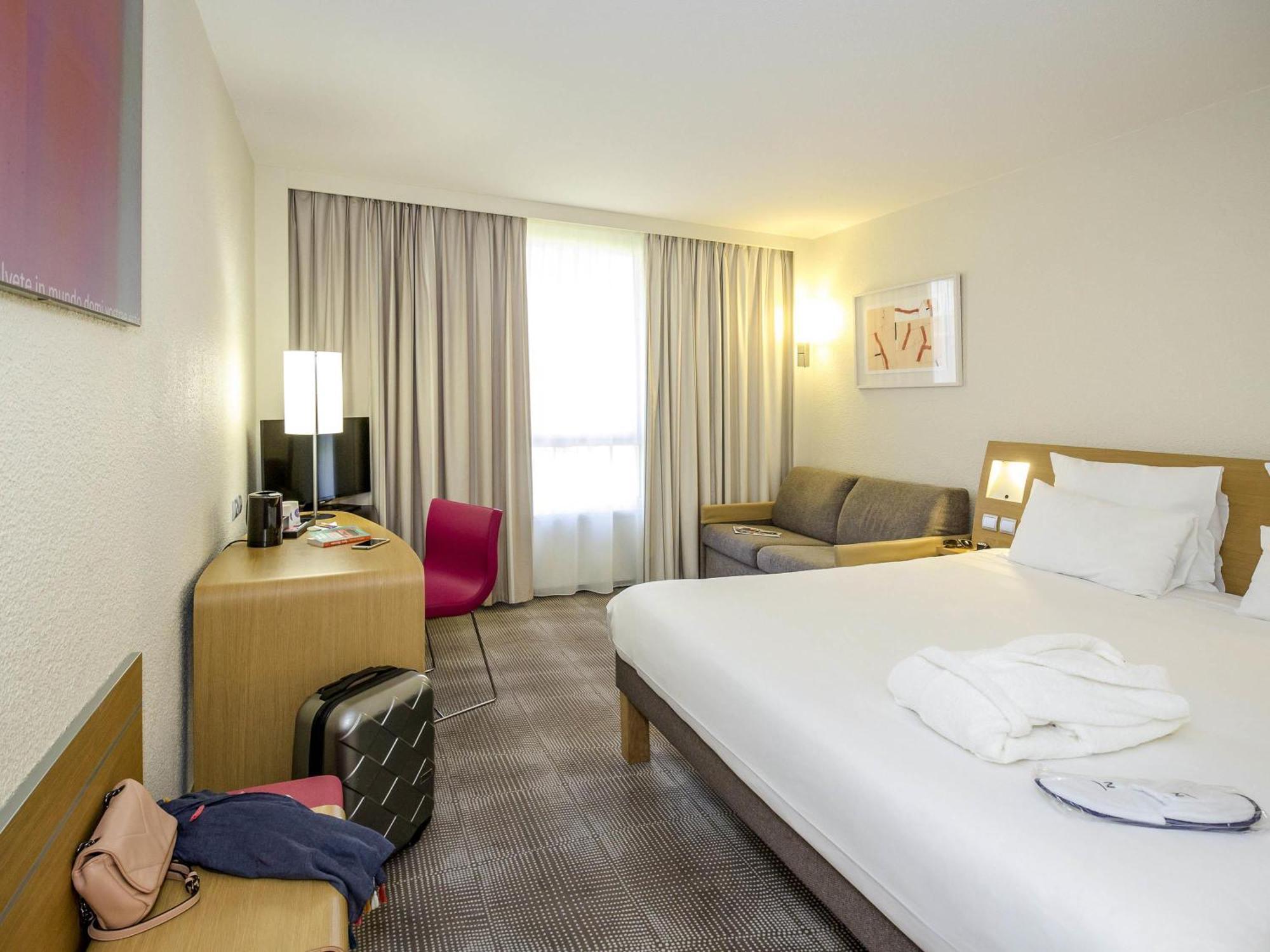 Executive Room One Double Bed One Sofa