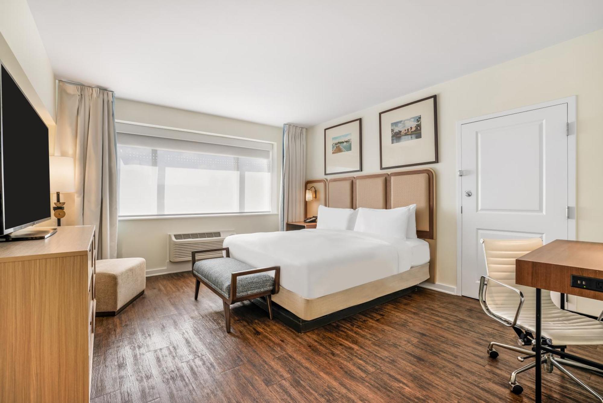 King Room,1706815717:JPEG