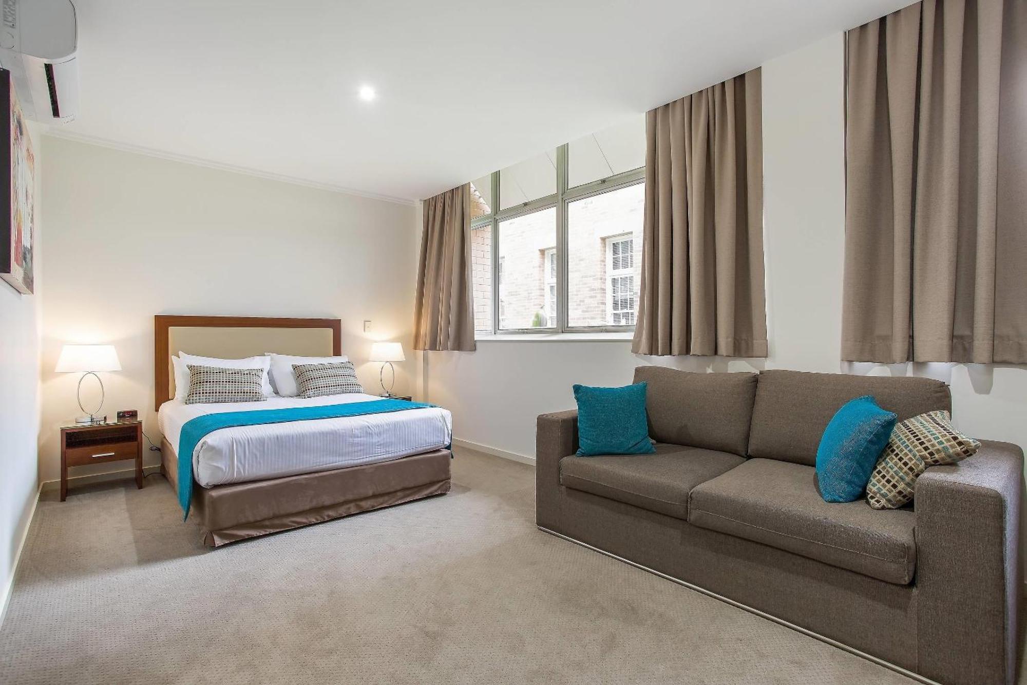 Queen Room with Sofa Bed - Non smoking