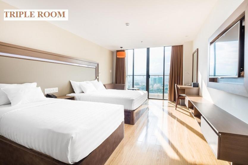 Triple Room with City View