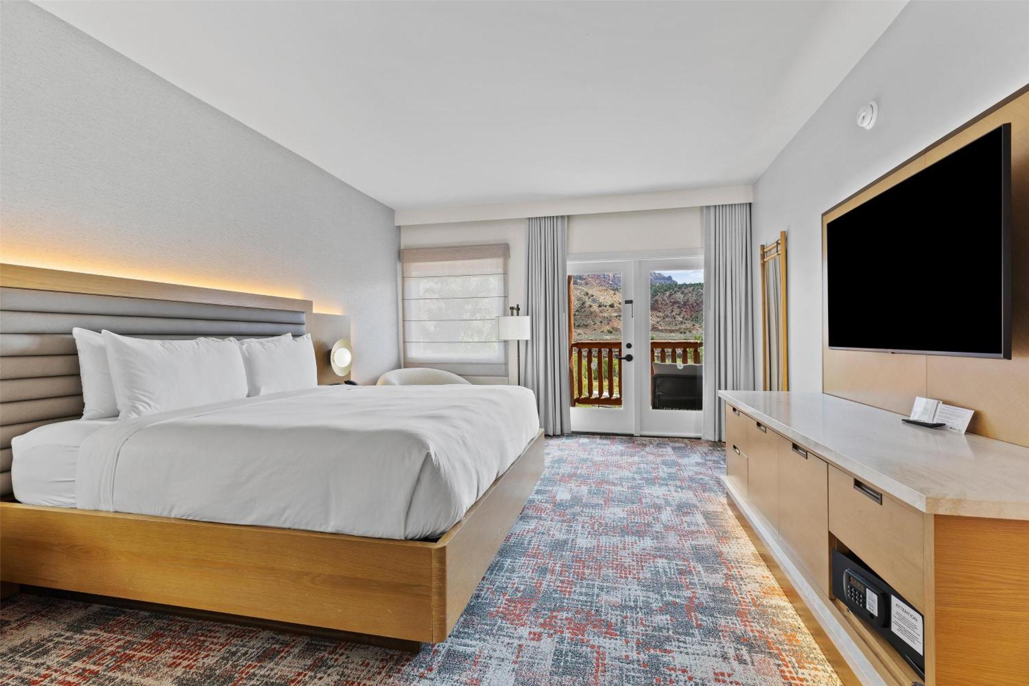 One-Bedroom King Suite