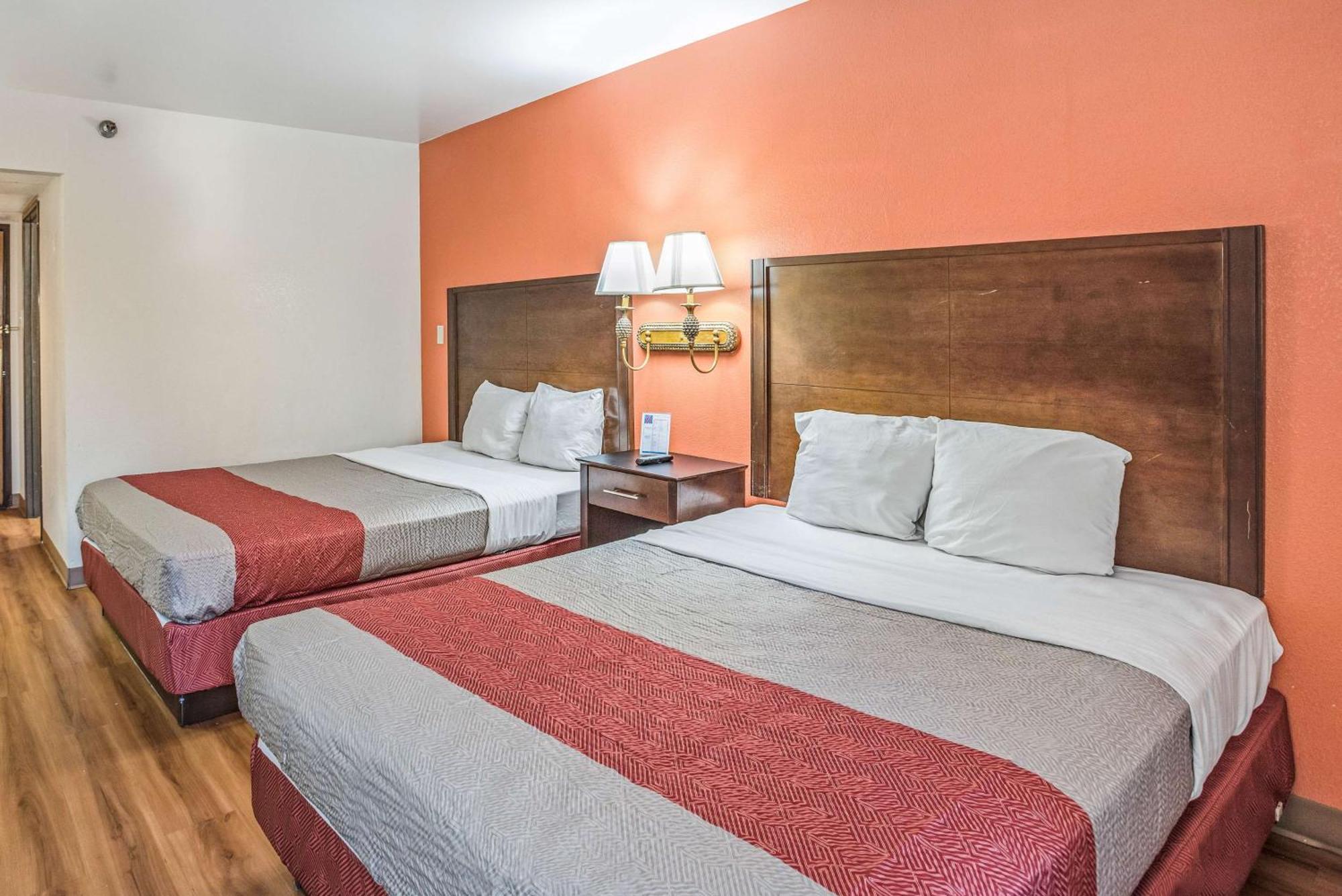 Deluxe Queen Room Two Queen Beds Non-Smoking
