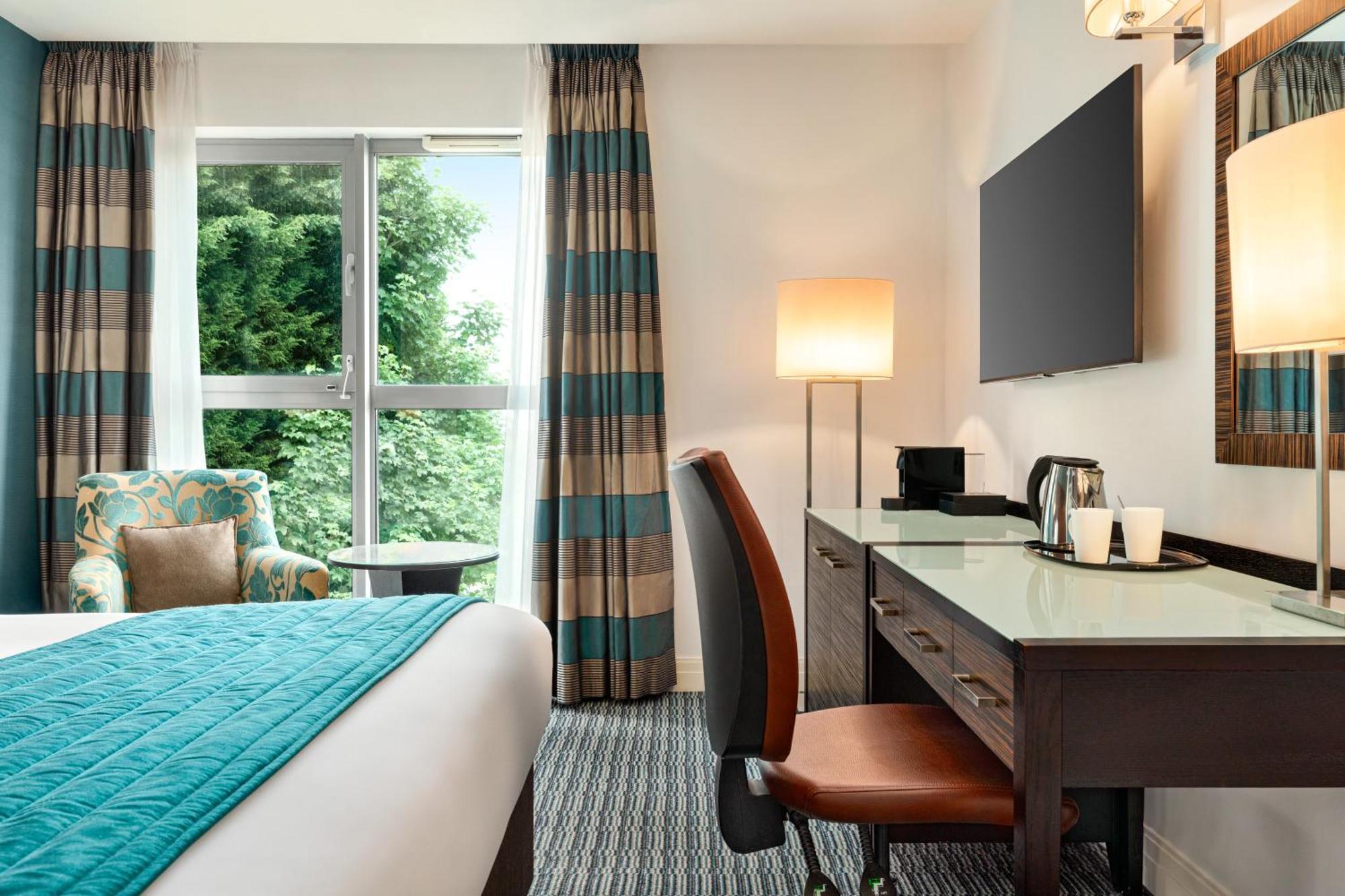 Premium King Room