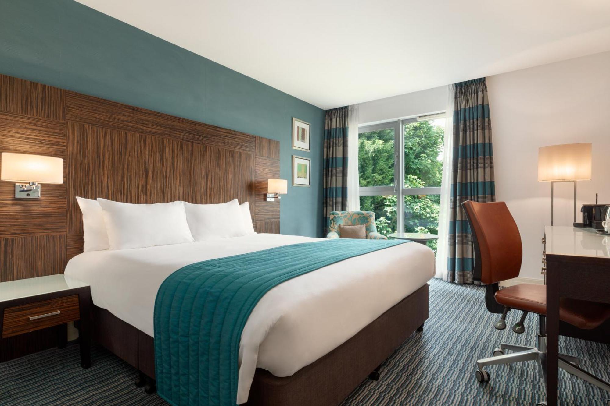 Premium King Room