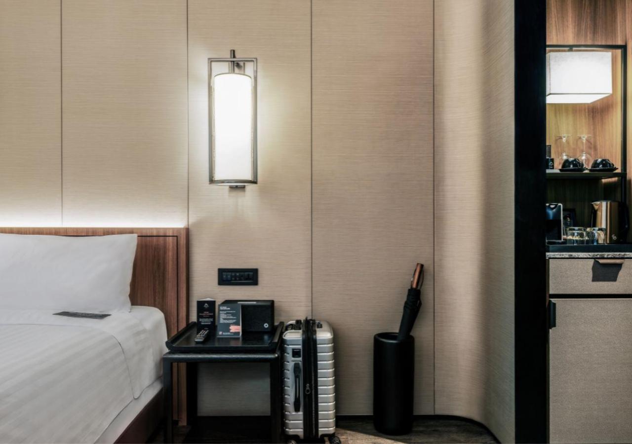 Premier Single Room