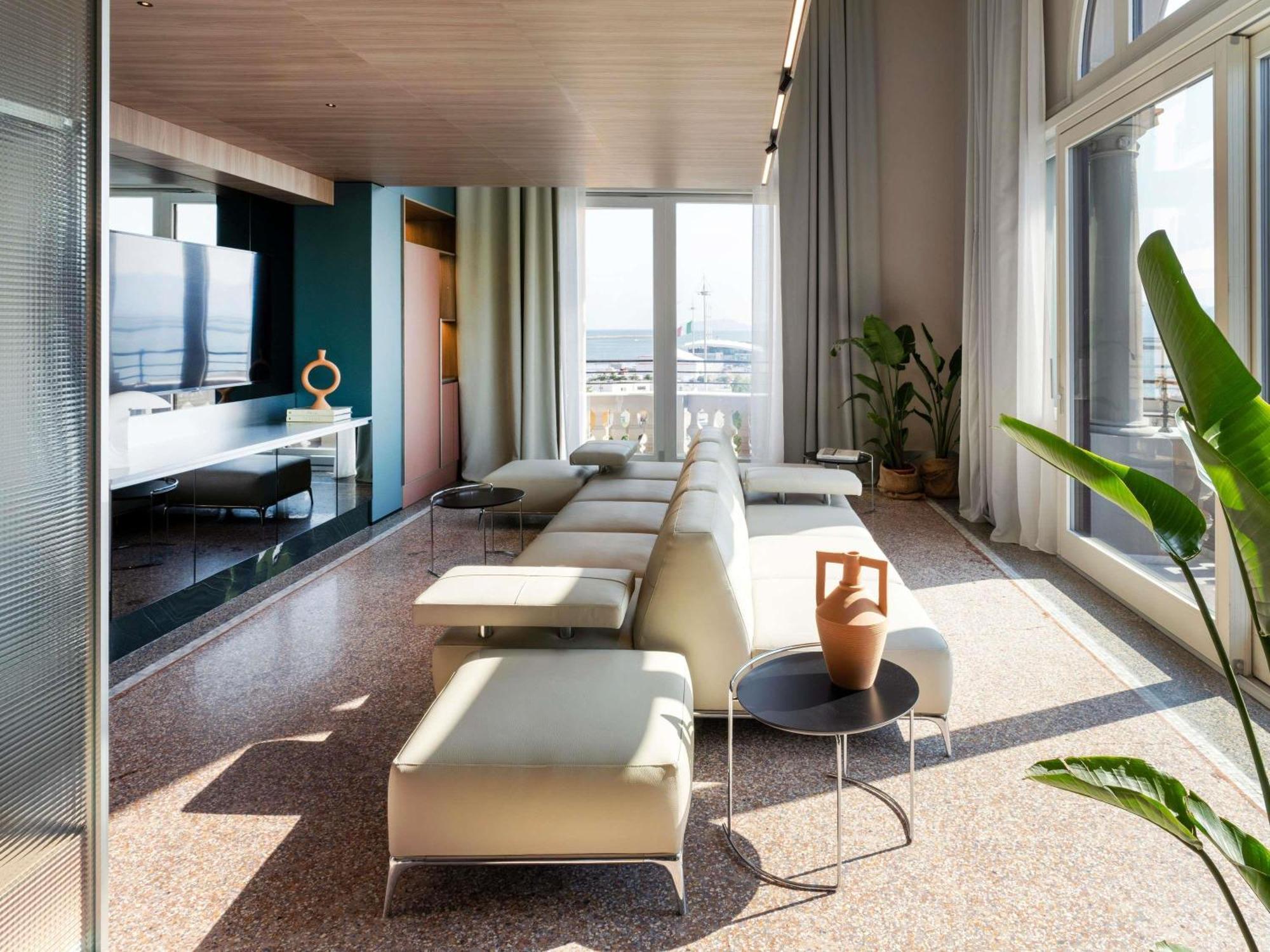 Presidential Suite with Panoramic View