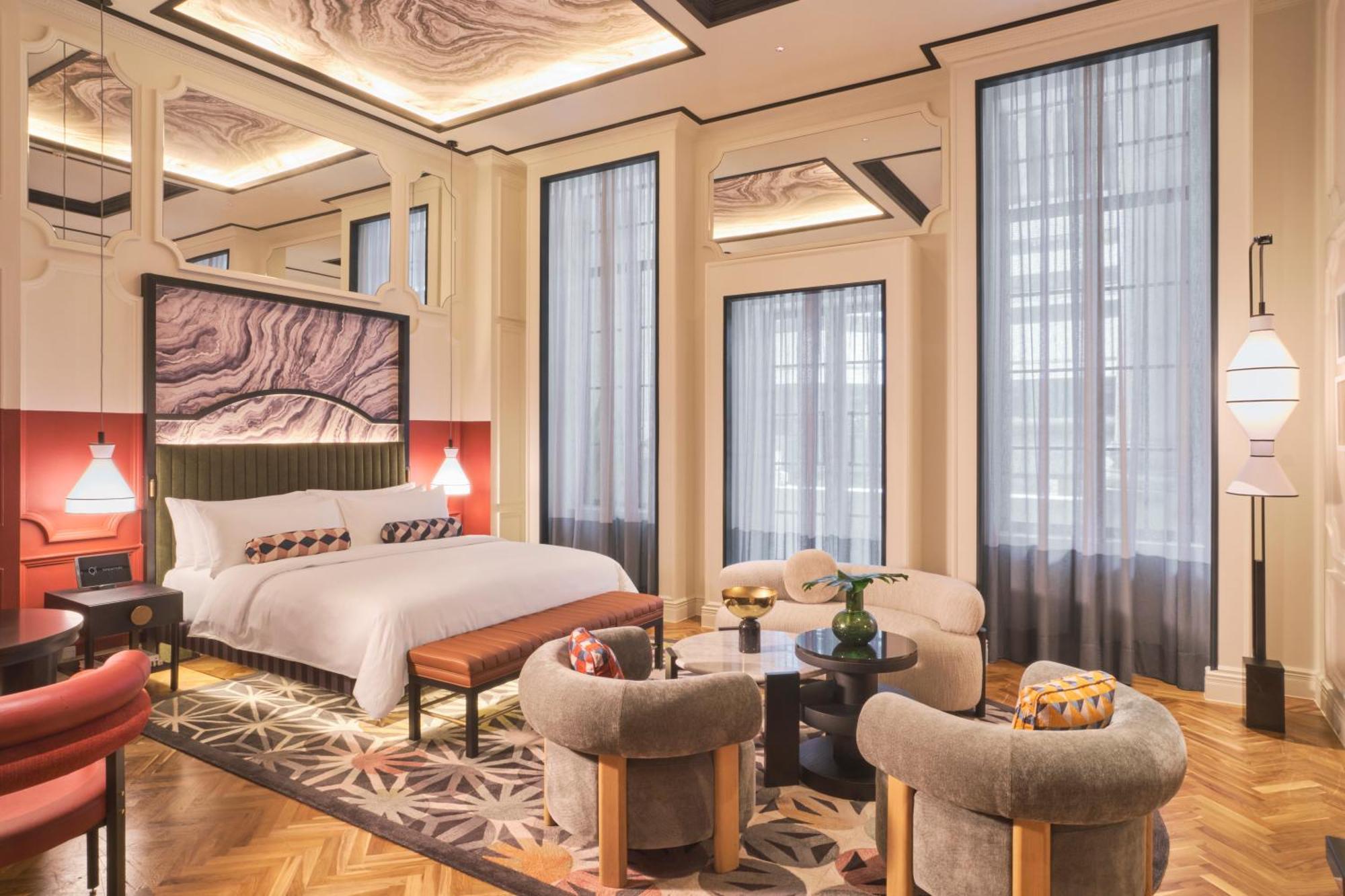 QT Balcony Suite