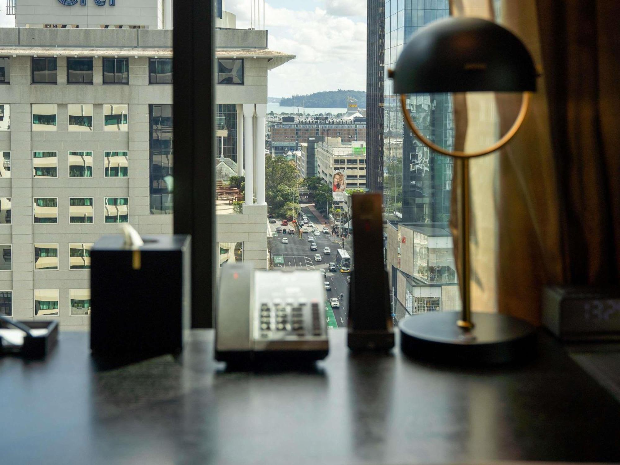 Atelier King Suite Club Signature Access