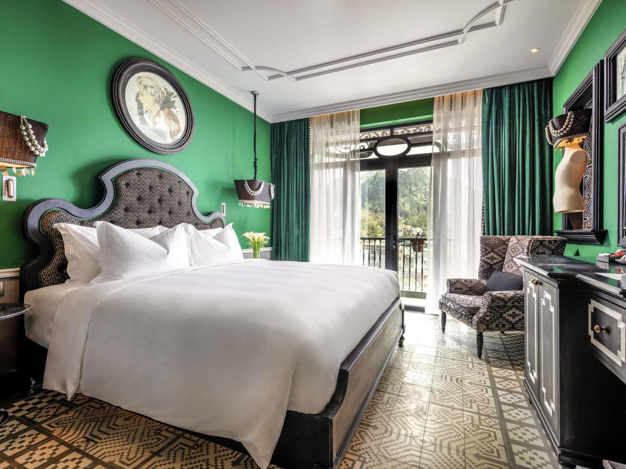 Deluxe King Room