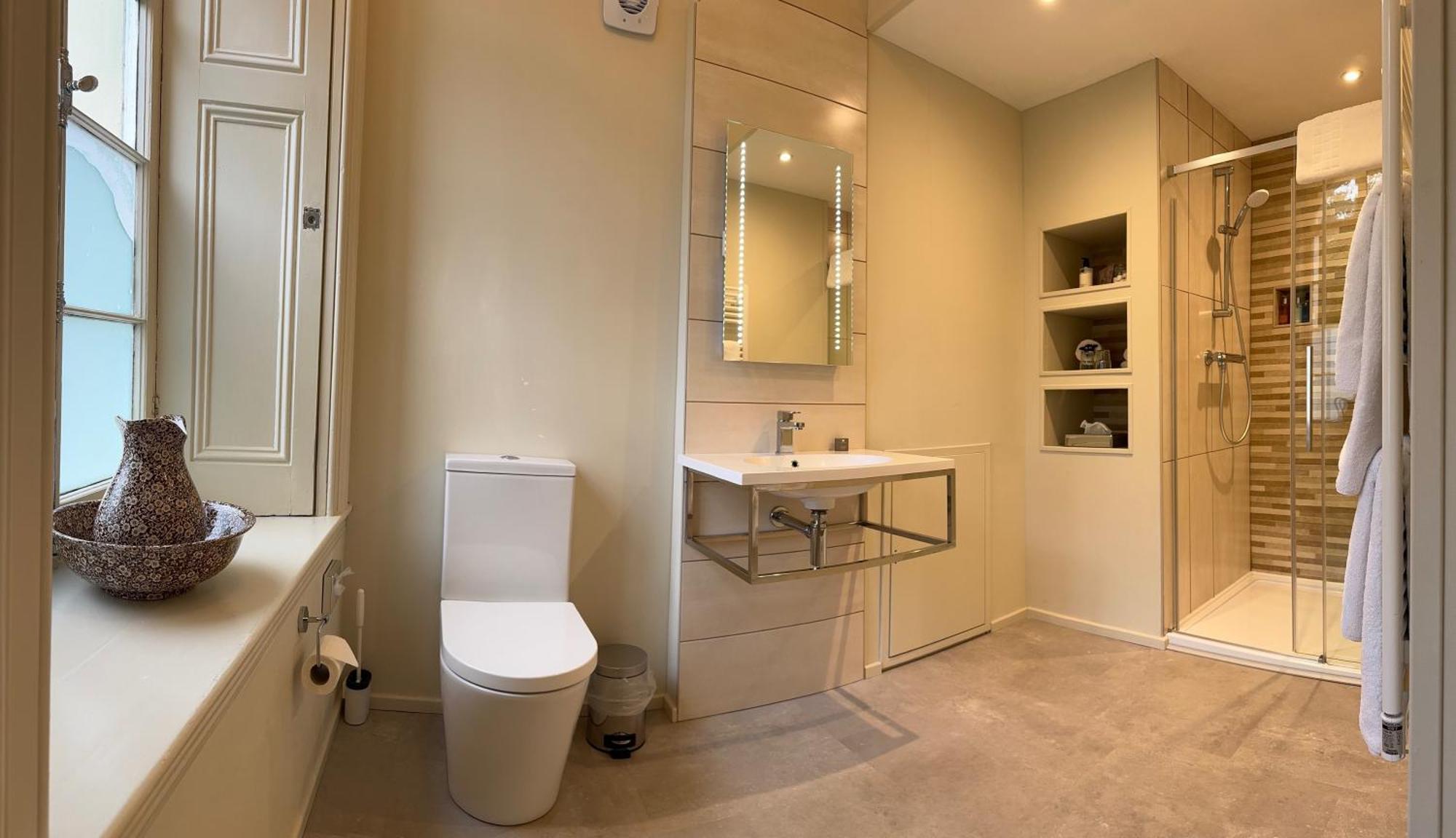 Double or Twin Room with Bathroom
