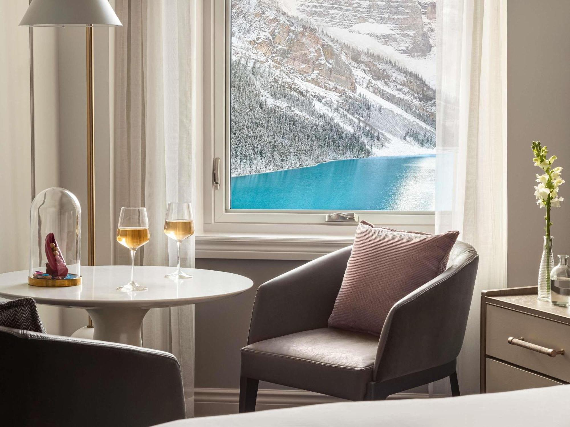 Fairmont Zimmer mit Queensize-Bett und Seeblick