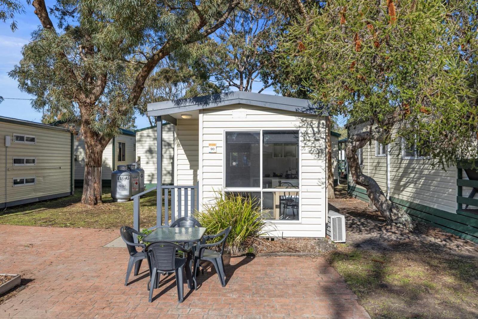1 Bedroom Cabin