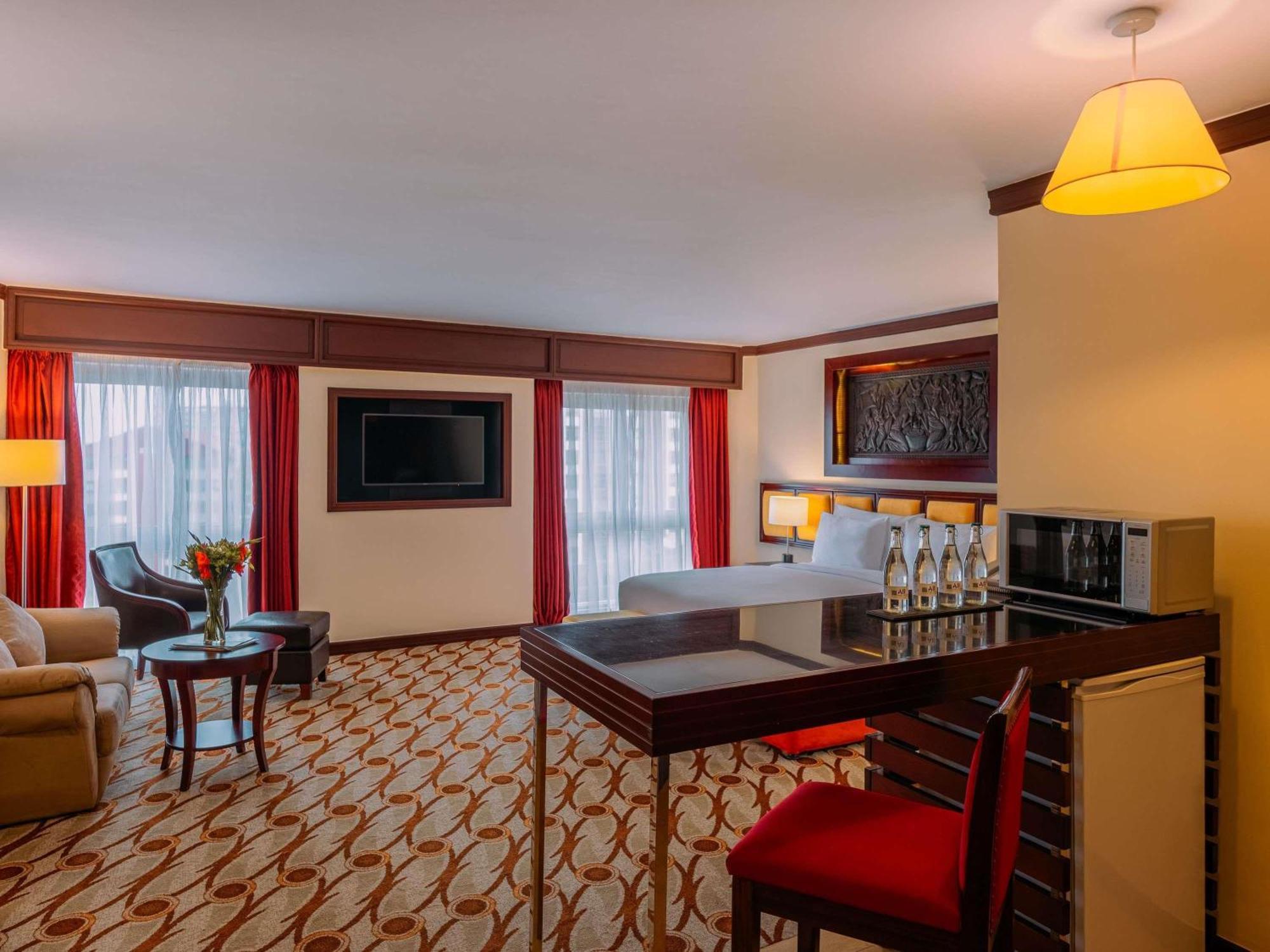 Deluxe King Room