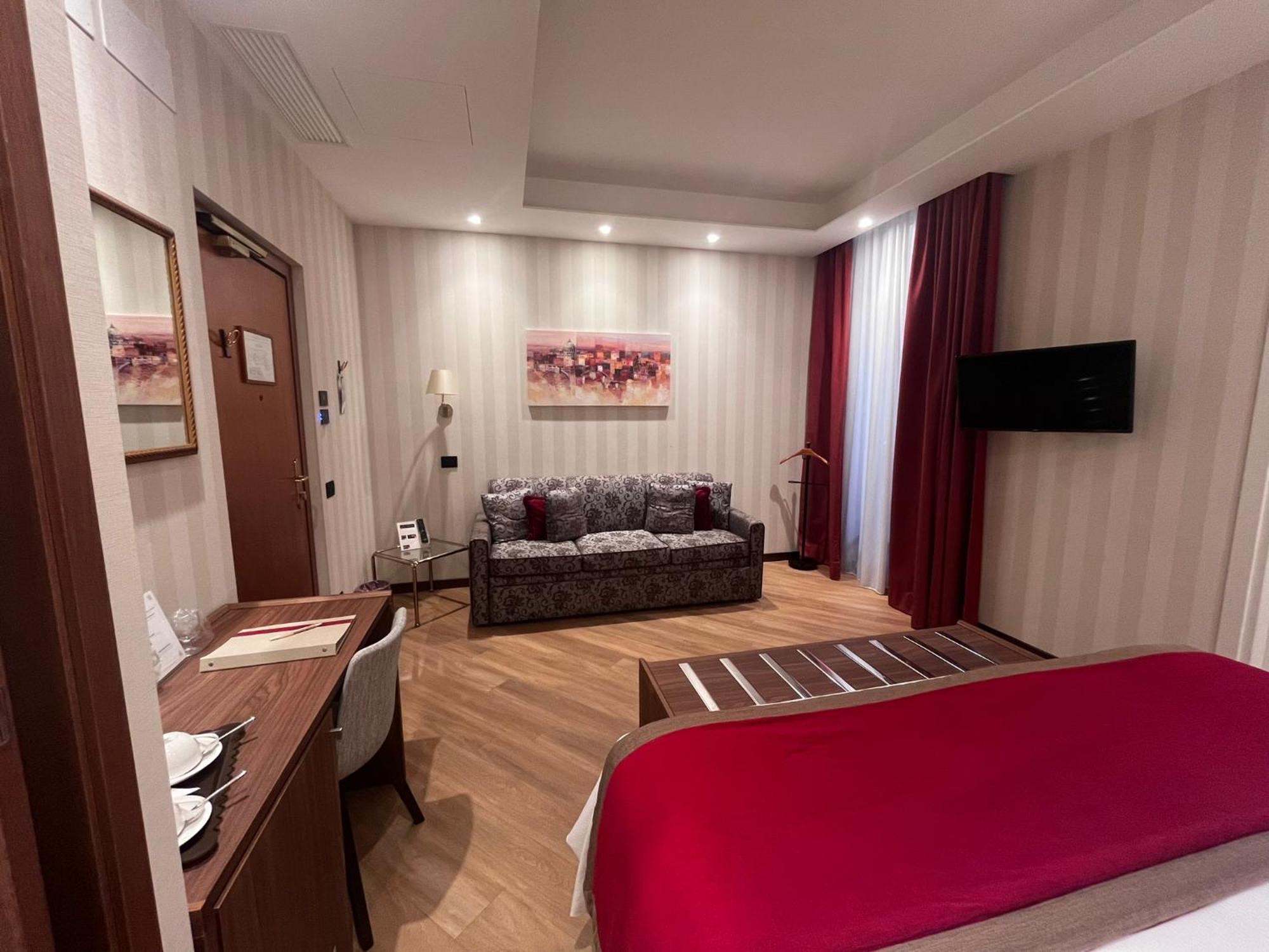 Triple Room