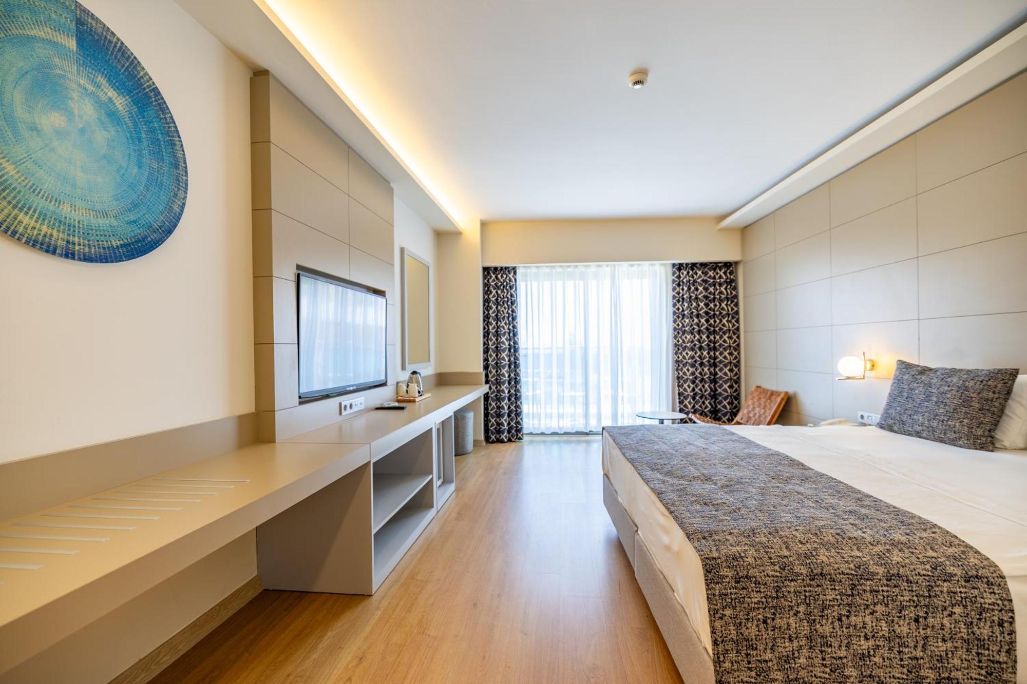 Standard Double or Twin Room Land View