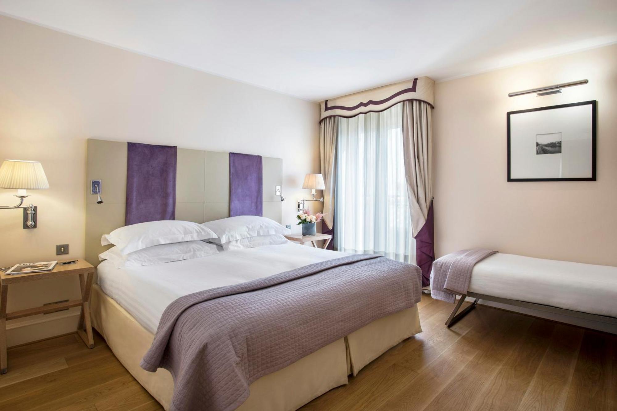 Grand Deluxe Room