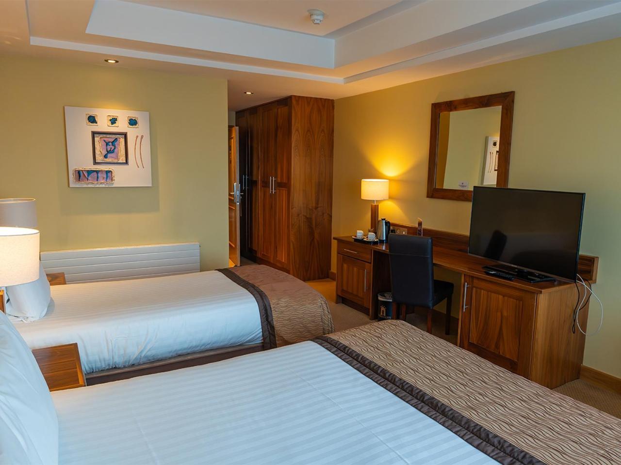 Basic Triple Room