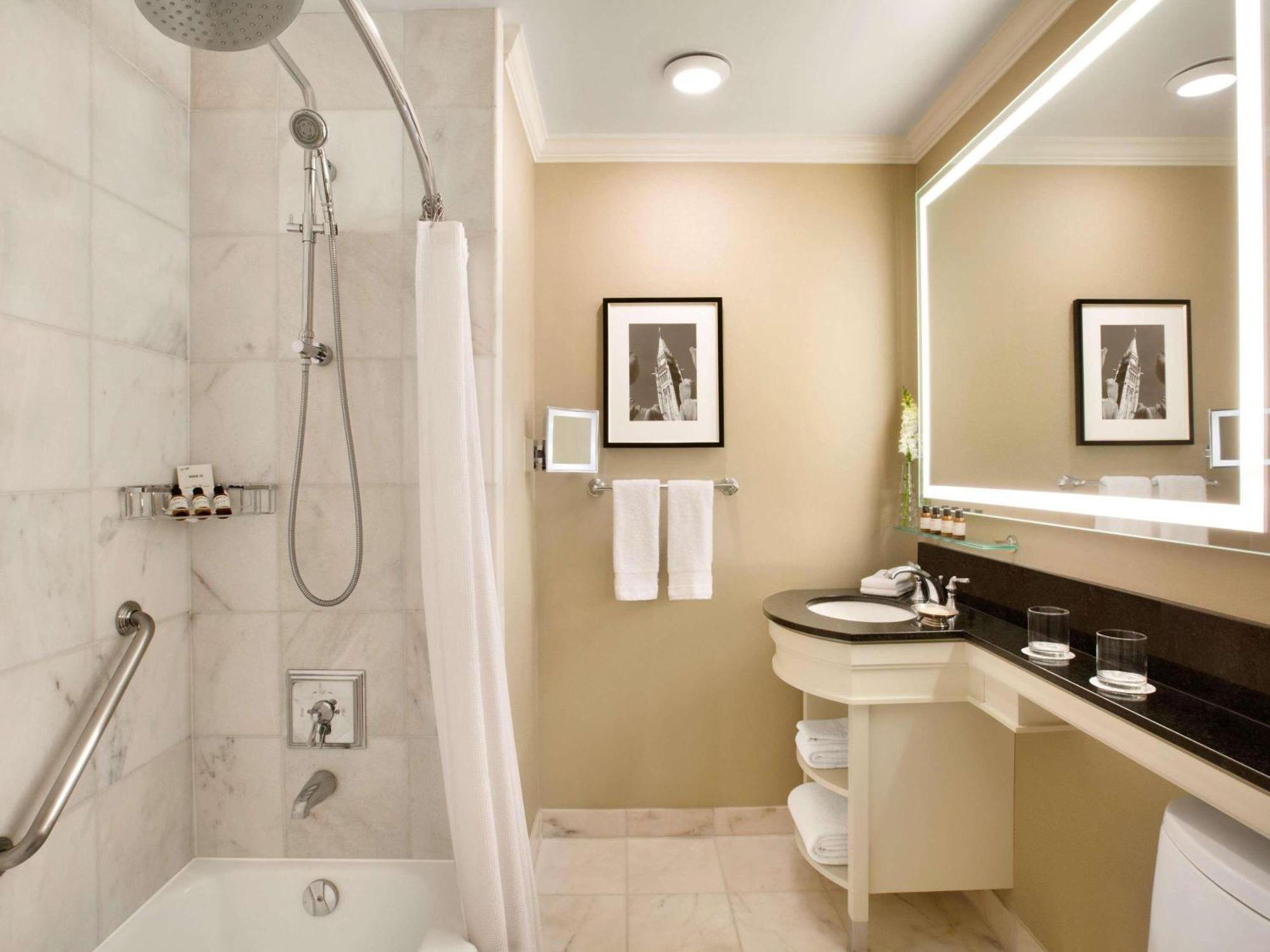 Fairmont Queen Room