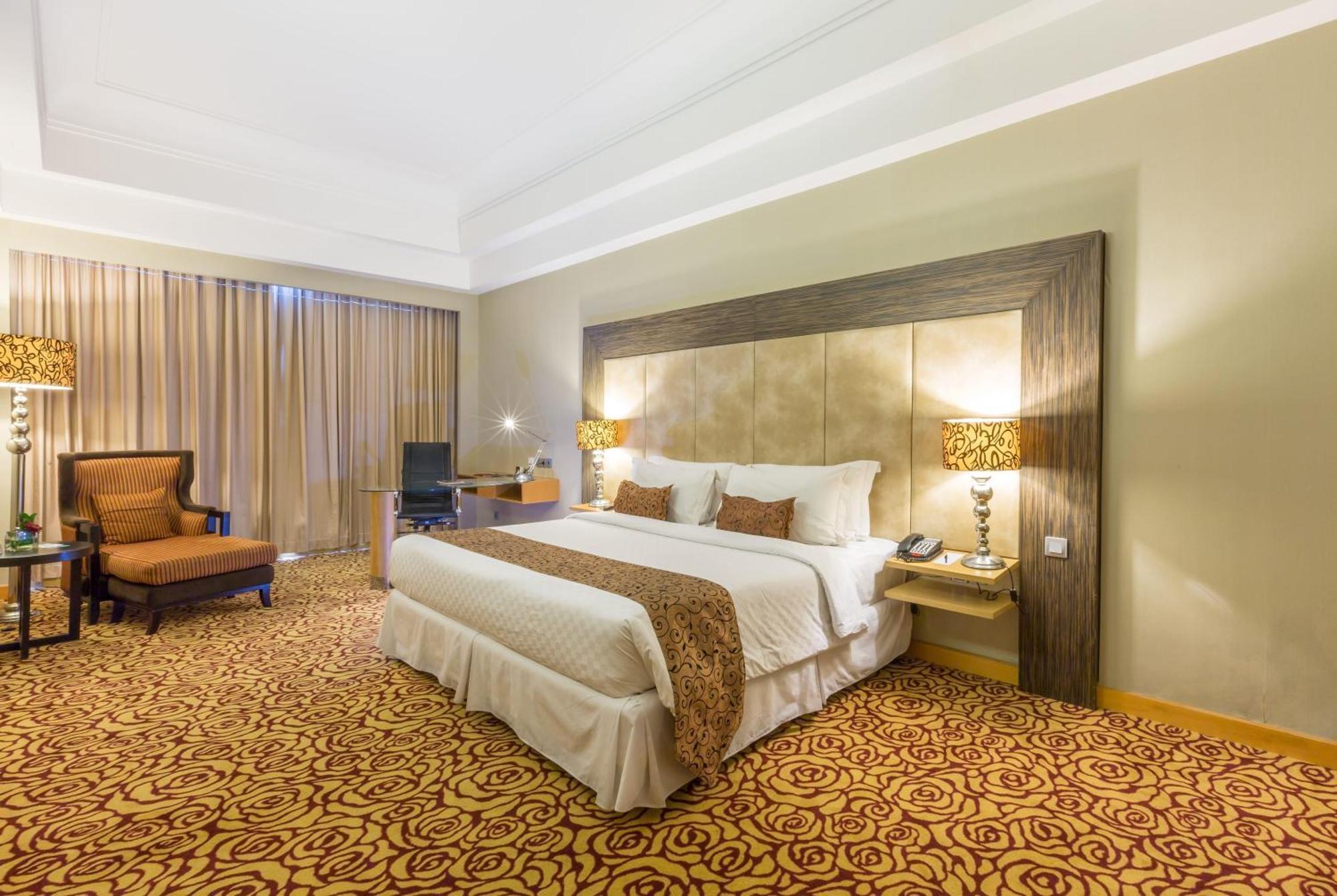 Deluxe King Room