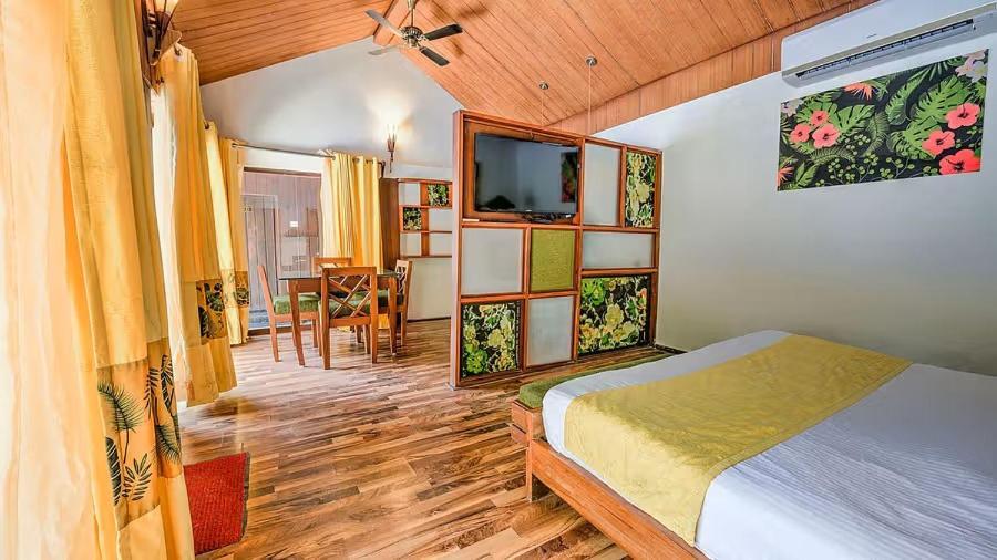 Double Room with Pool View