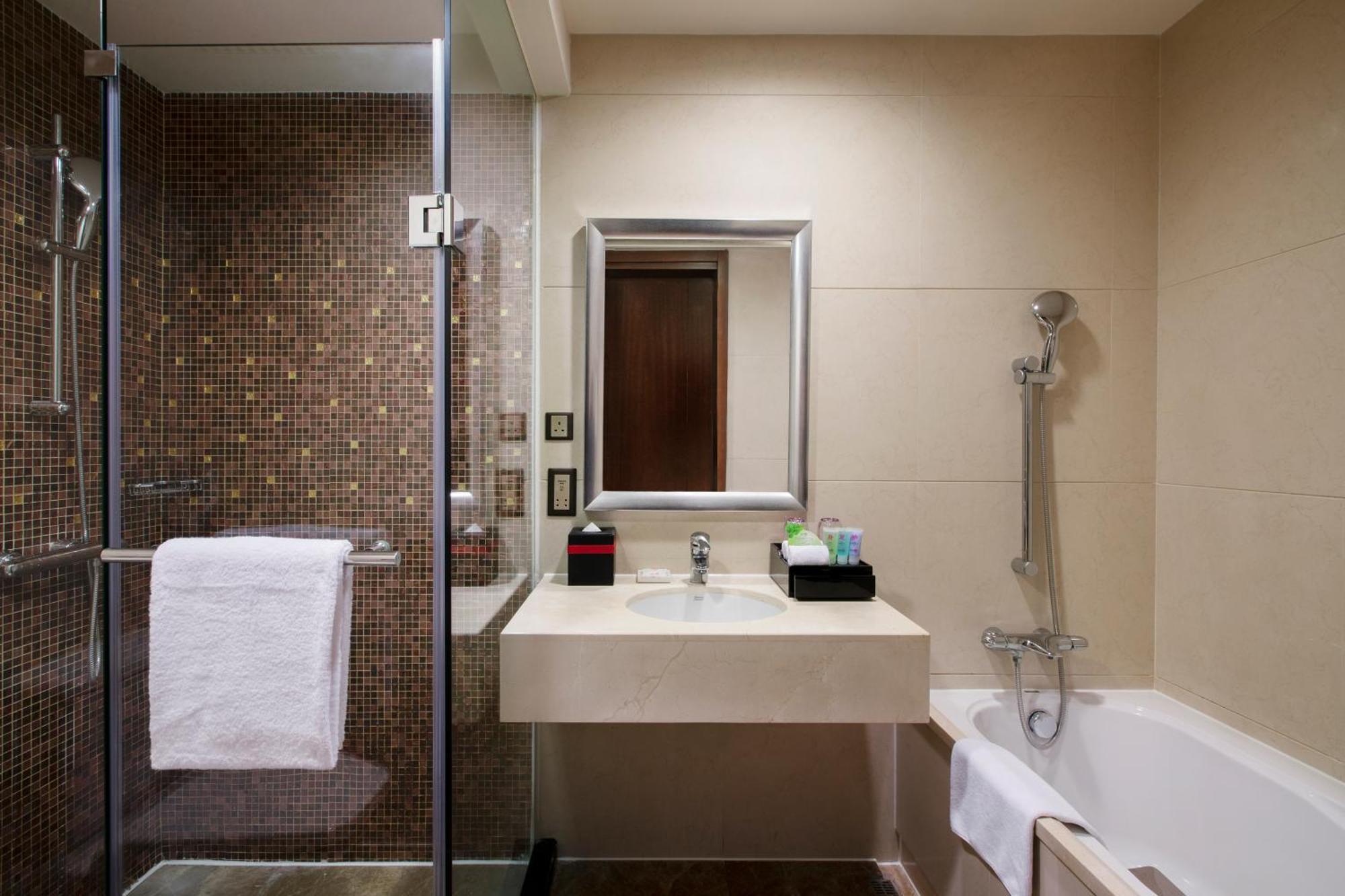 Broadway King Room