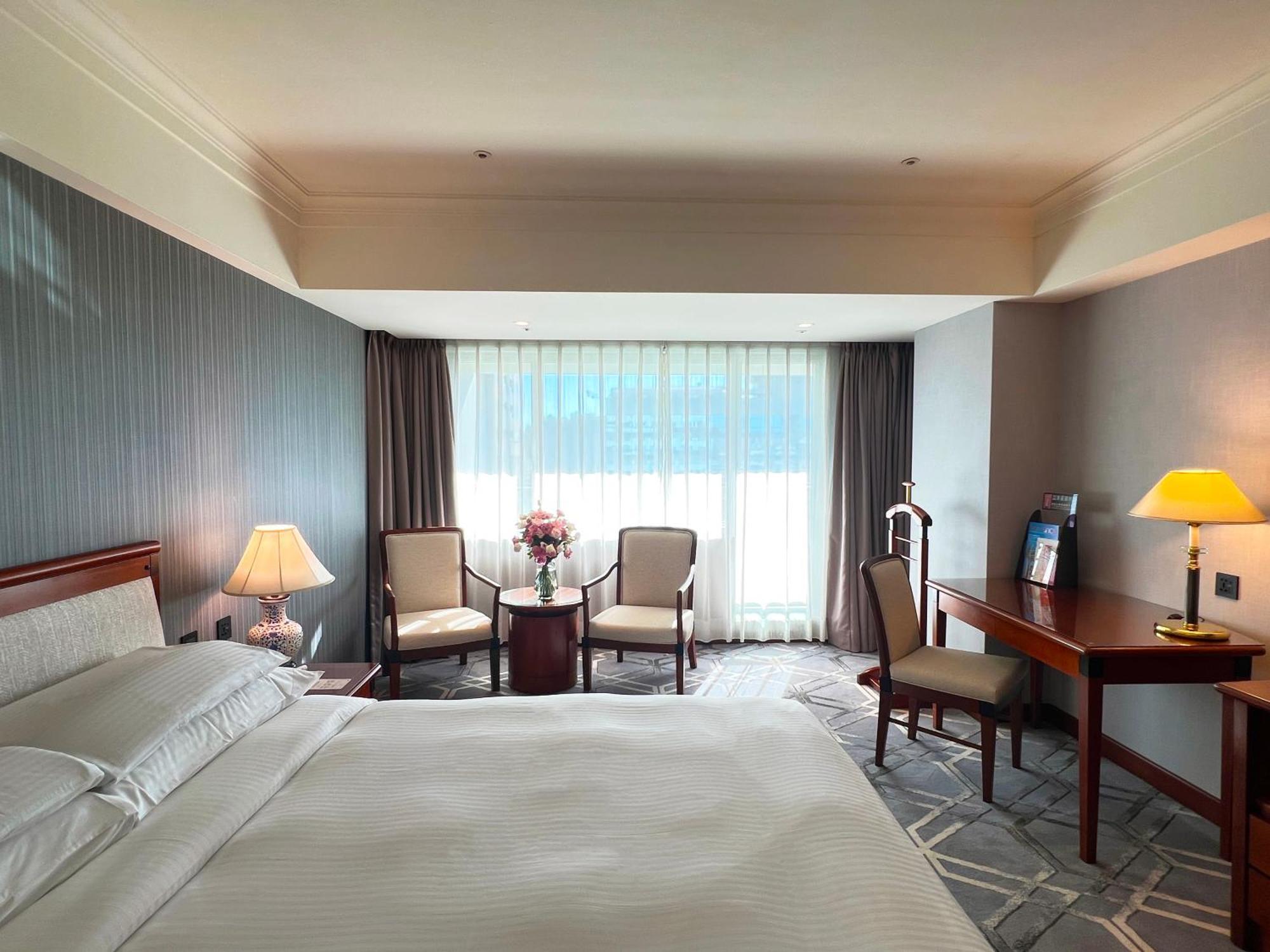 Executive King Room